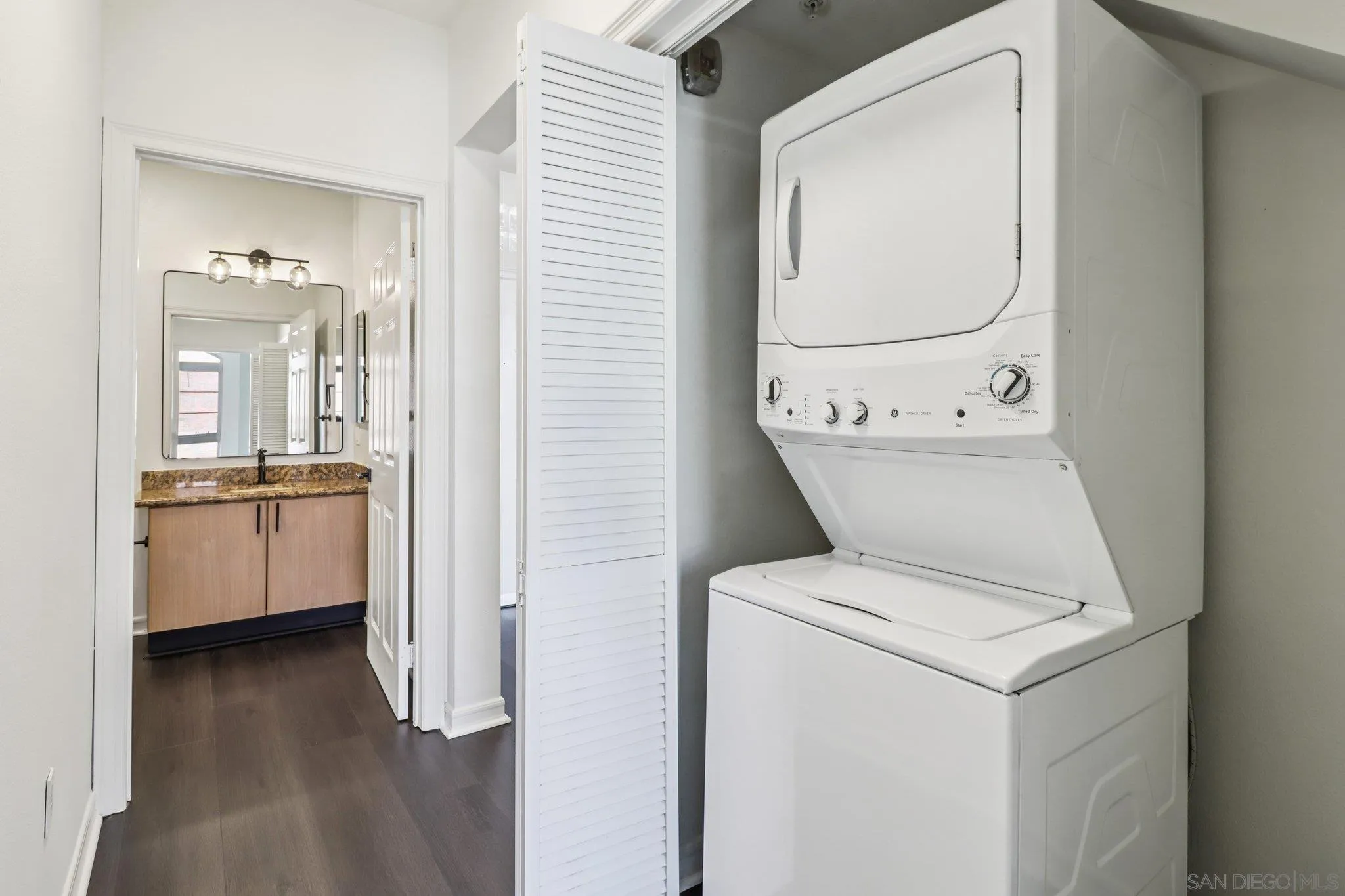 https://cdn.realtyfeed.com/cdn/127/250036924/f310d096330d799d7c730908ce18e241.webp