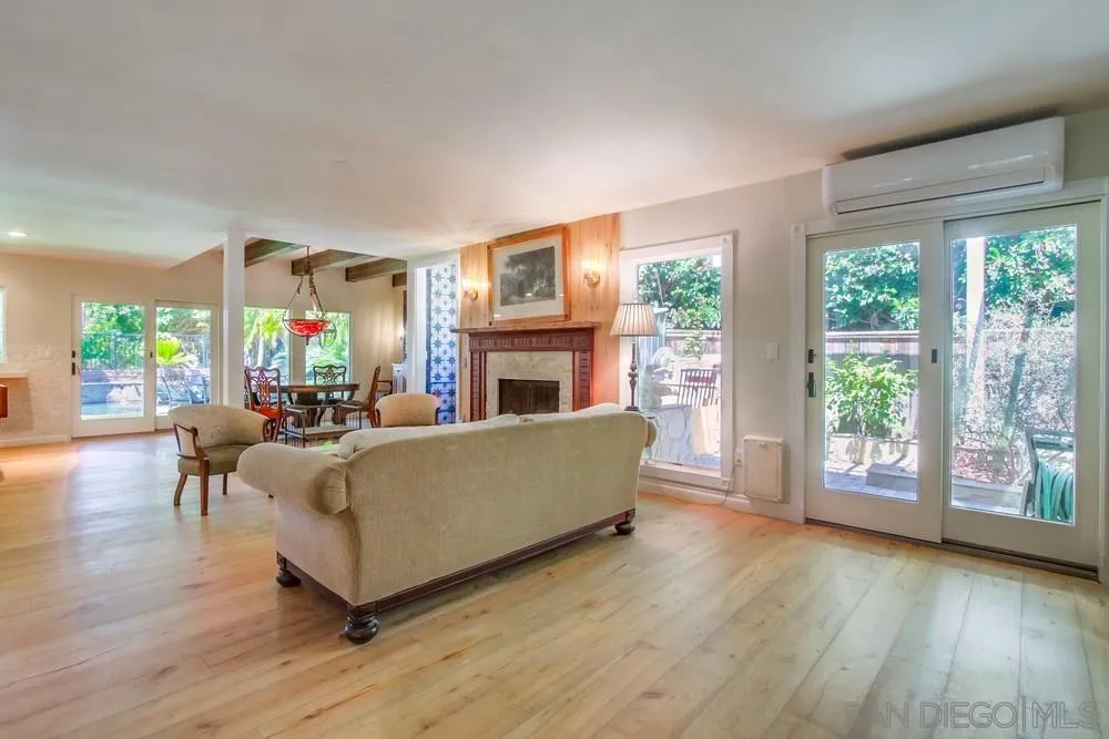 https://cdn.realtyfeed.com/cdn/127/250036930/084bf77c3494841f0a3c71af8b5b0115.webp