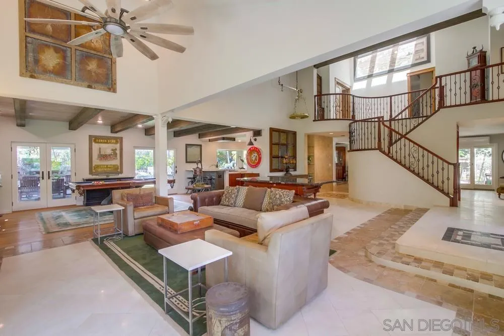 https://cdn.realtyfeed.com/cdn/127/250036930/7ca8769f9587e2e7bb6587fd42d92741.webp