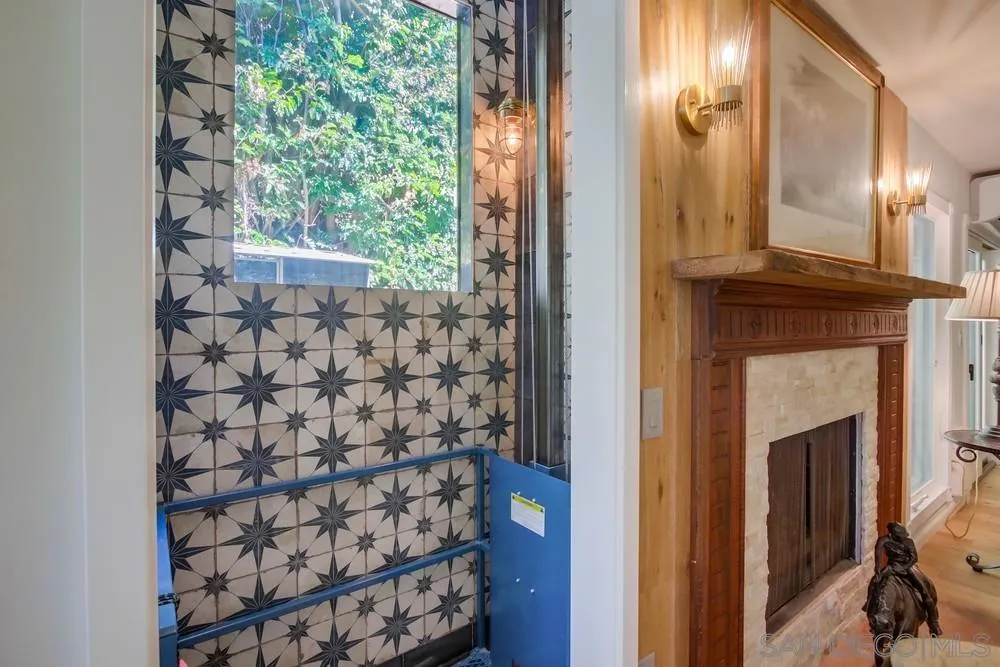 https://cdn.realtyfeed.com/cdn/127/250036930/c4dfbe43e2349a4c3fe699649e37c0b9.webp