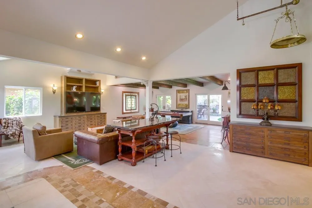 https://cdn.realtyfeed.com/cdn/127/250036930/def563ee714e8d8676fb443f996e5c6e.webp