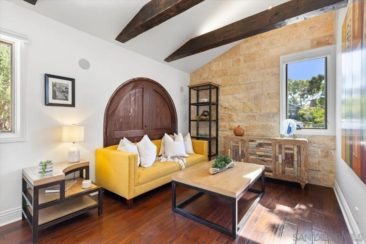 https://cdn.realtyfeed.com/cdn/127/250036932/231b6a30017a4af7de106f0684d0083f.webp
