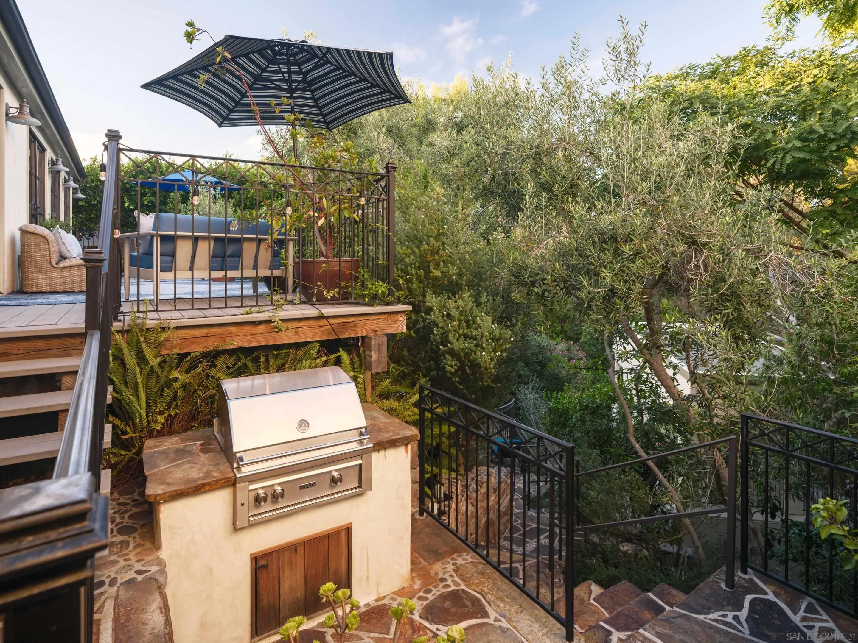 https://cdn.realtyfeed.com/cdn/127/250036932/359ceb399aa83a0bd814ed67251e6934.webp
