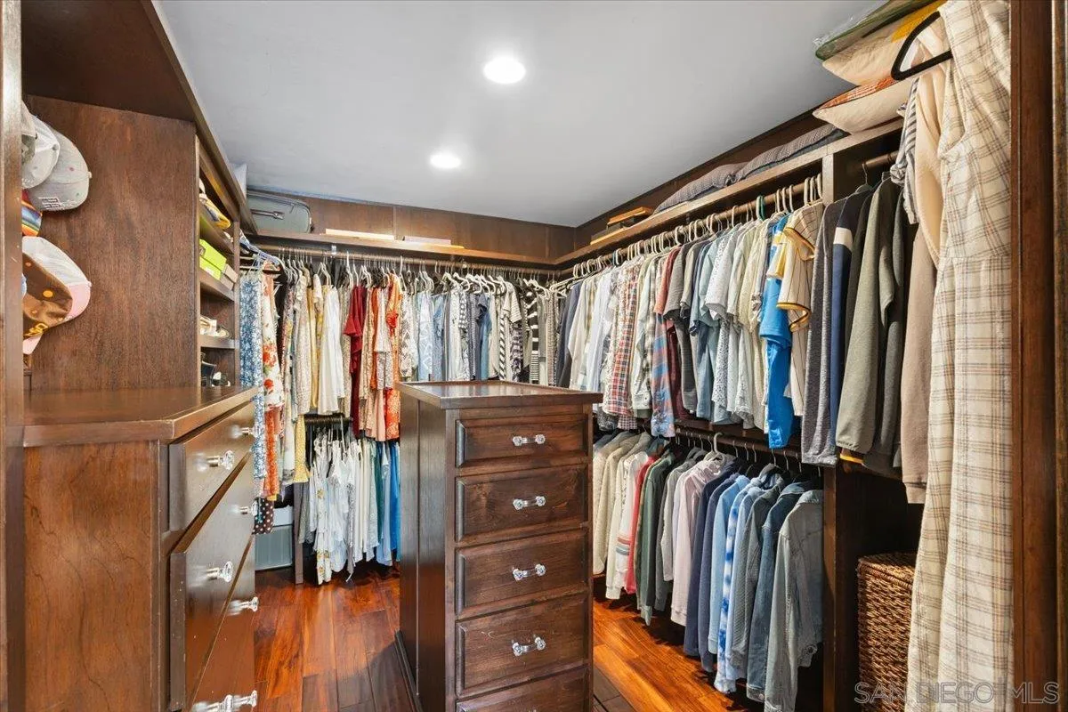https://cdn.realtyfeed.com/cdn/127/250036932/4ab313cf8d27266a2e36cdac91afdeb6.webp