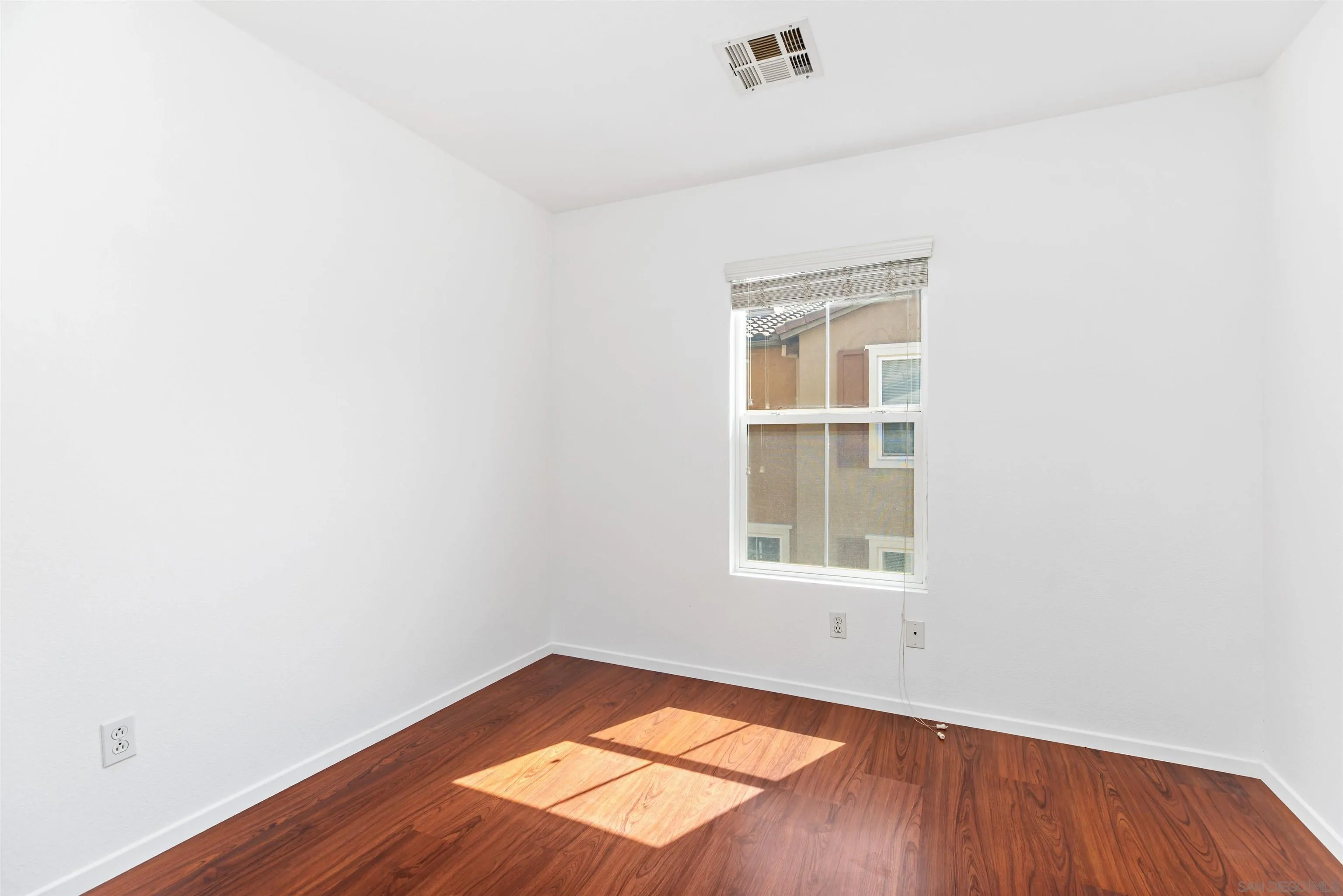Photo #18: 250036934 Listing: Photo #18