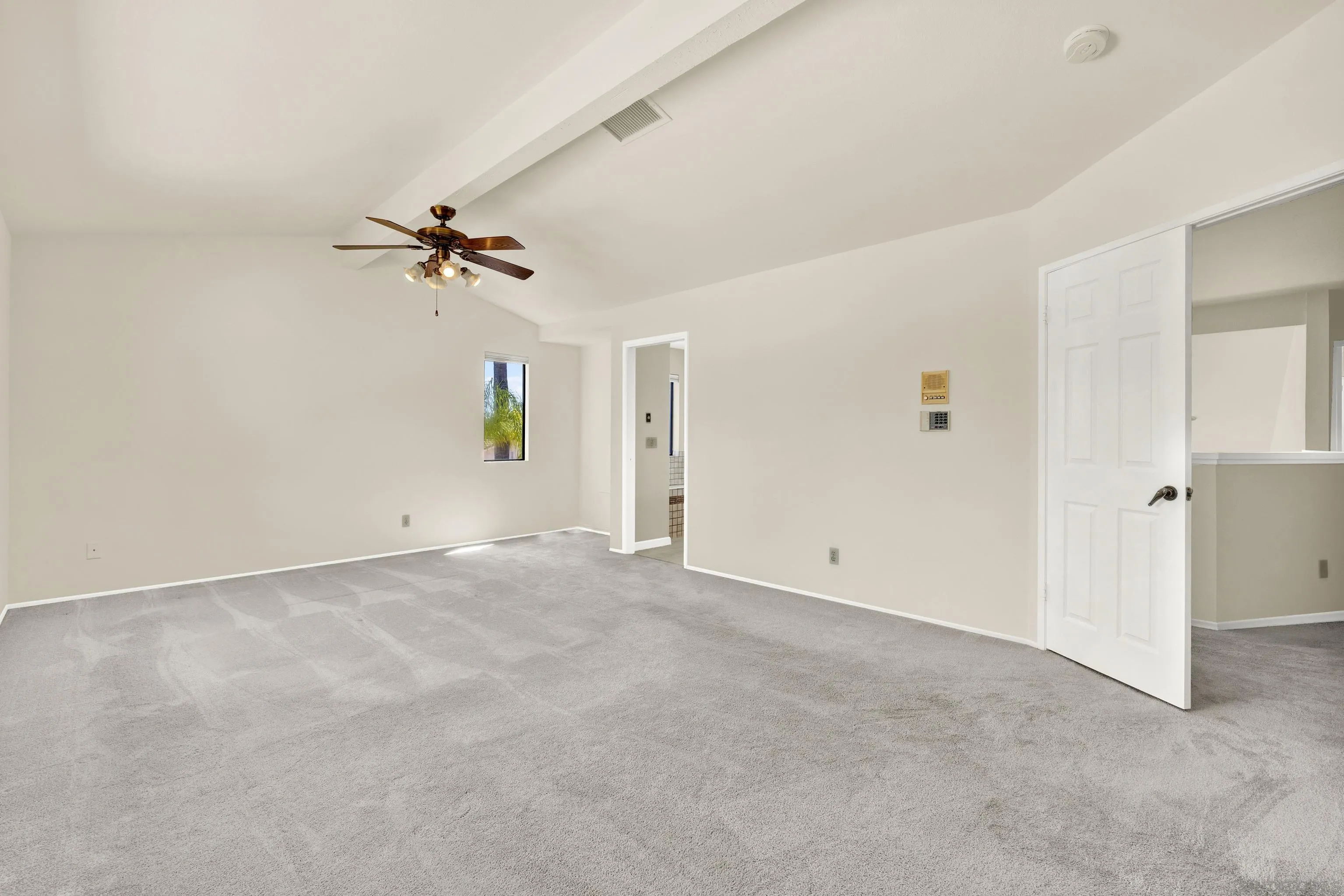 https://cdn.realtyfeed.com/cdn/127/250036935/11434e107f2da198429cdfbc506eb1eb.webp