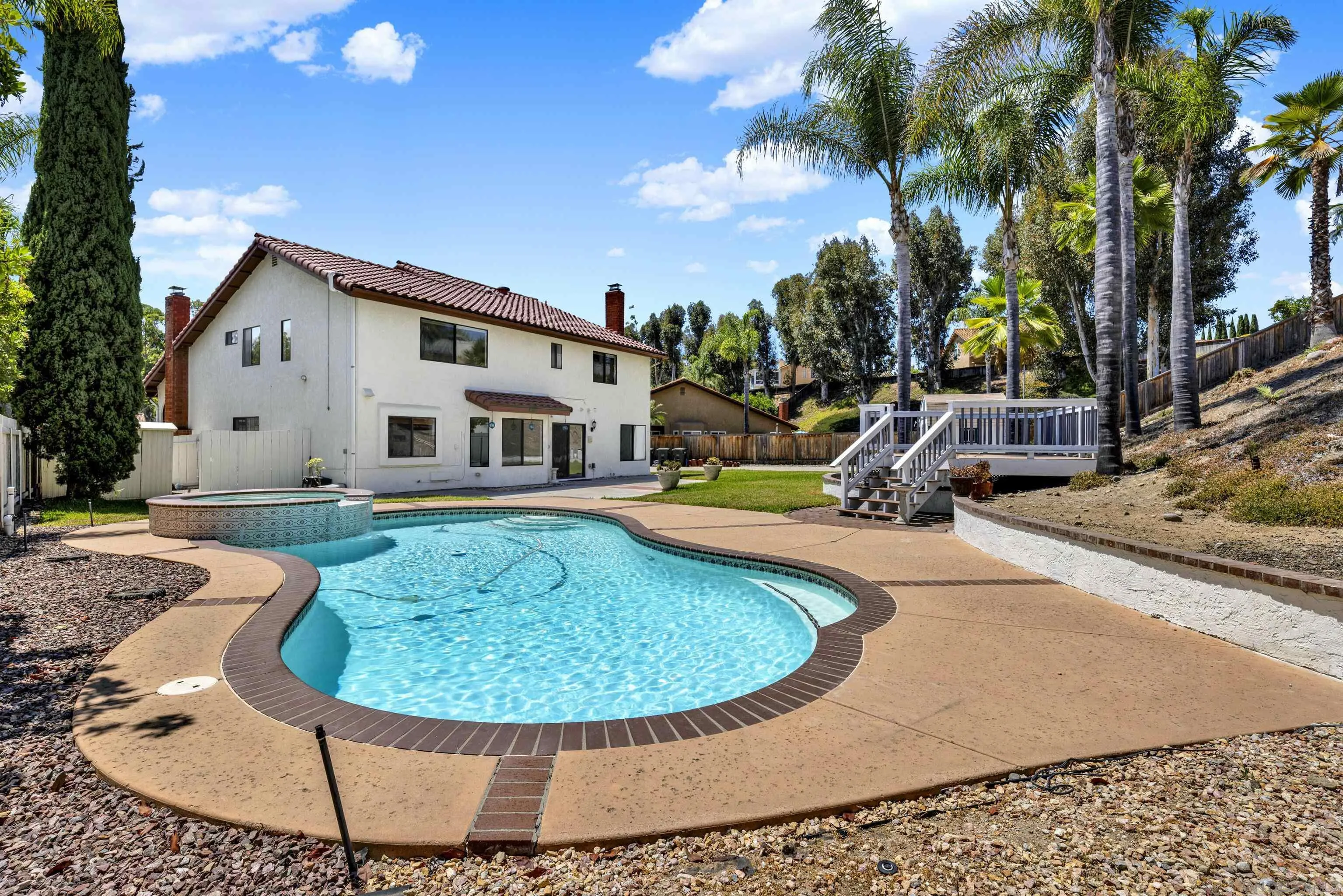 https://cdn.realtyfeed.com/cdn/127/250036935/11a2eb2b35650e31343f4799eccd5000.webp