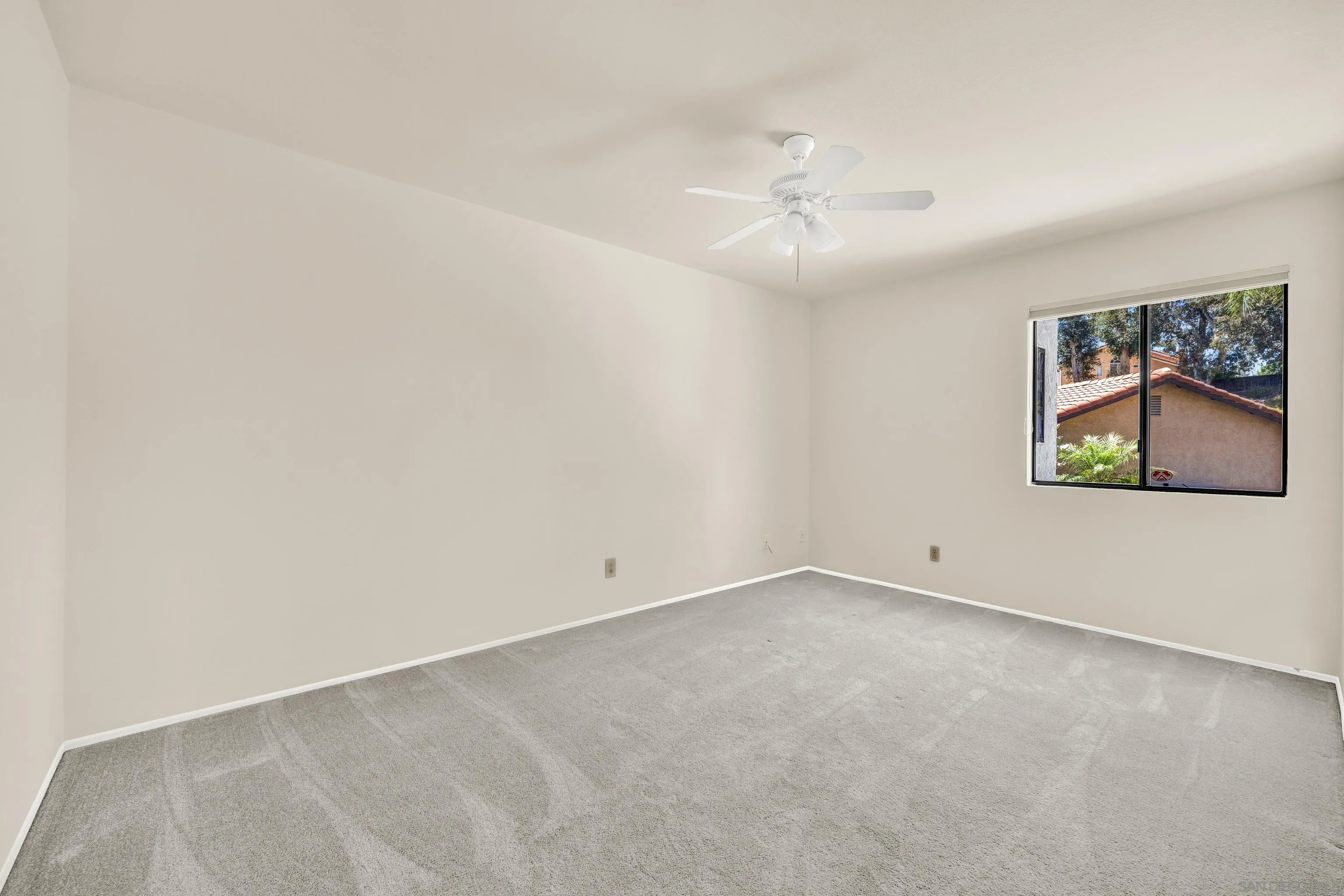 https://cdn.realtyfeed.com/cdn/127/250036935/1dd3a5d90857b02a5587b1e930dff3ce.webp