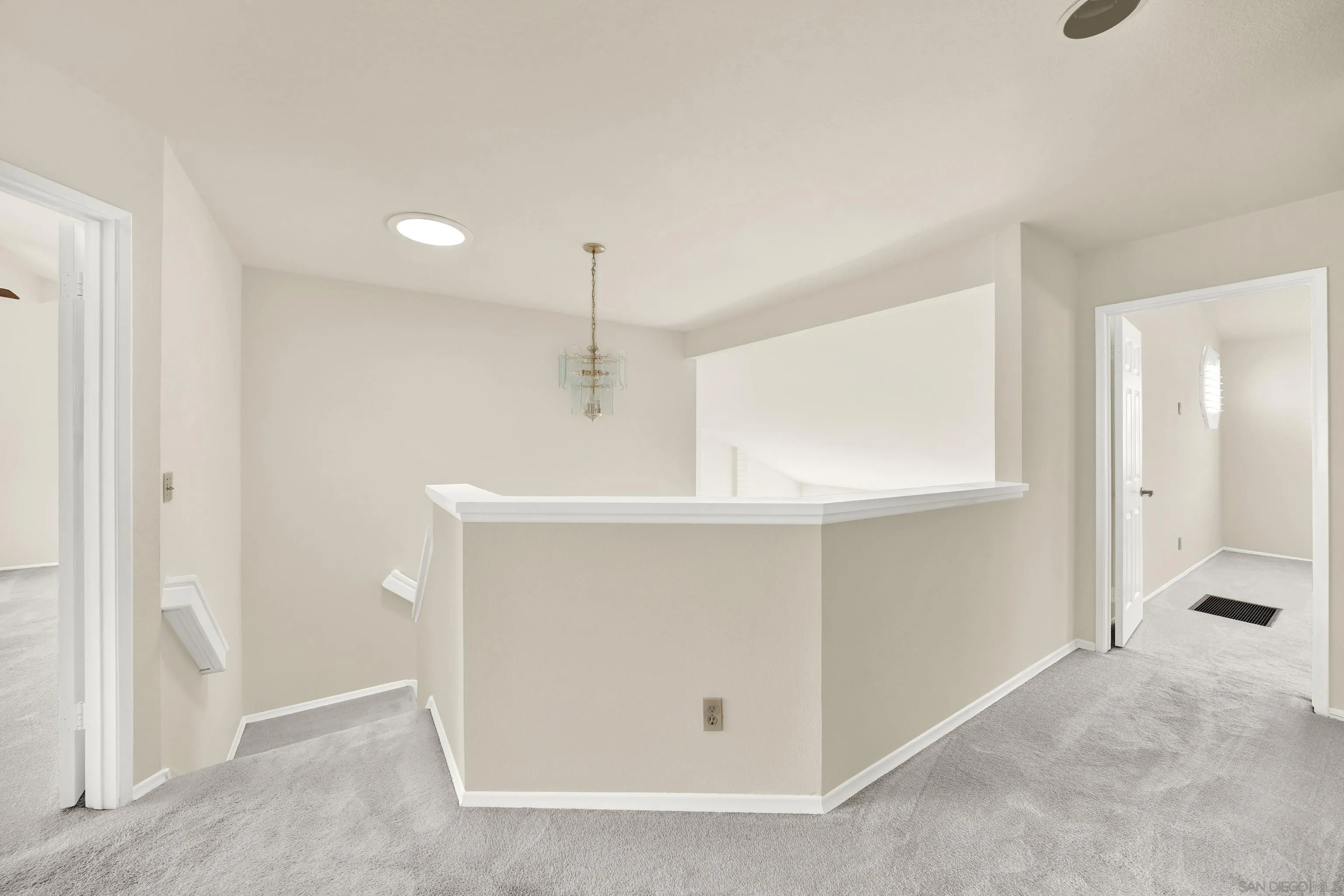 https://cdn.realtyfeed.com/cdn/127/250036935/41a66cff8e088fb2a906ab386a544d18.webp