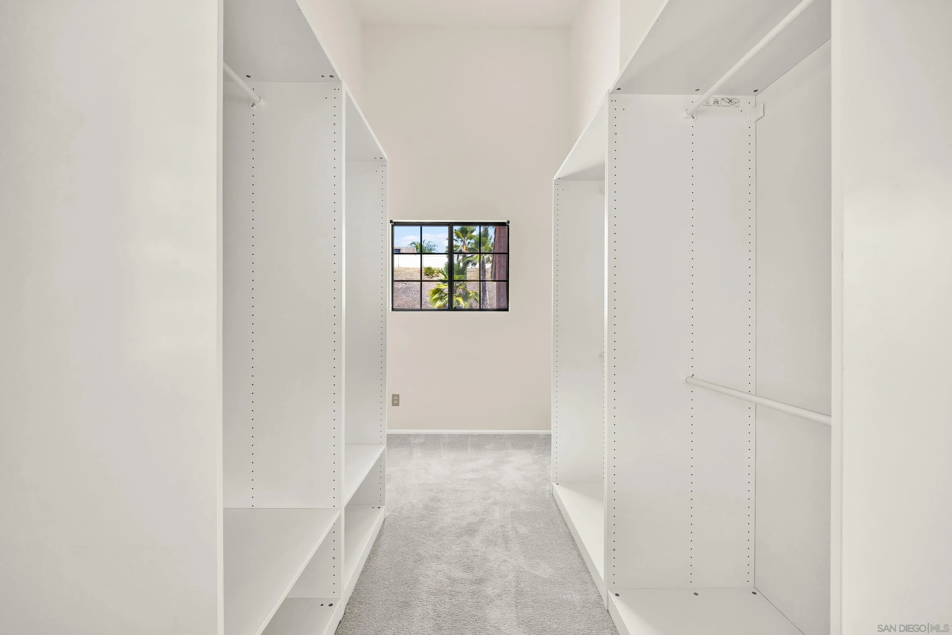 https://cdn.realtyfeed.com/cdn/127/250036935/6117ba7b0121e8db61fd8d7e034c3cc6.webp