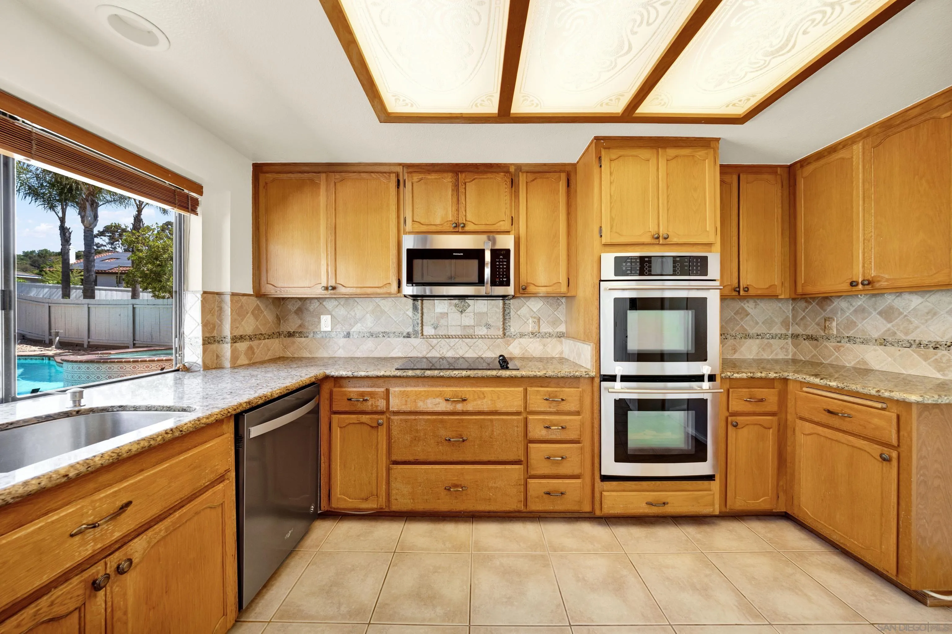 https://cdn.realtyfeed.com/cdn/127/250036935/96935dc1d0fbd9c9d685f37806f4b145.webp