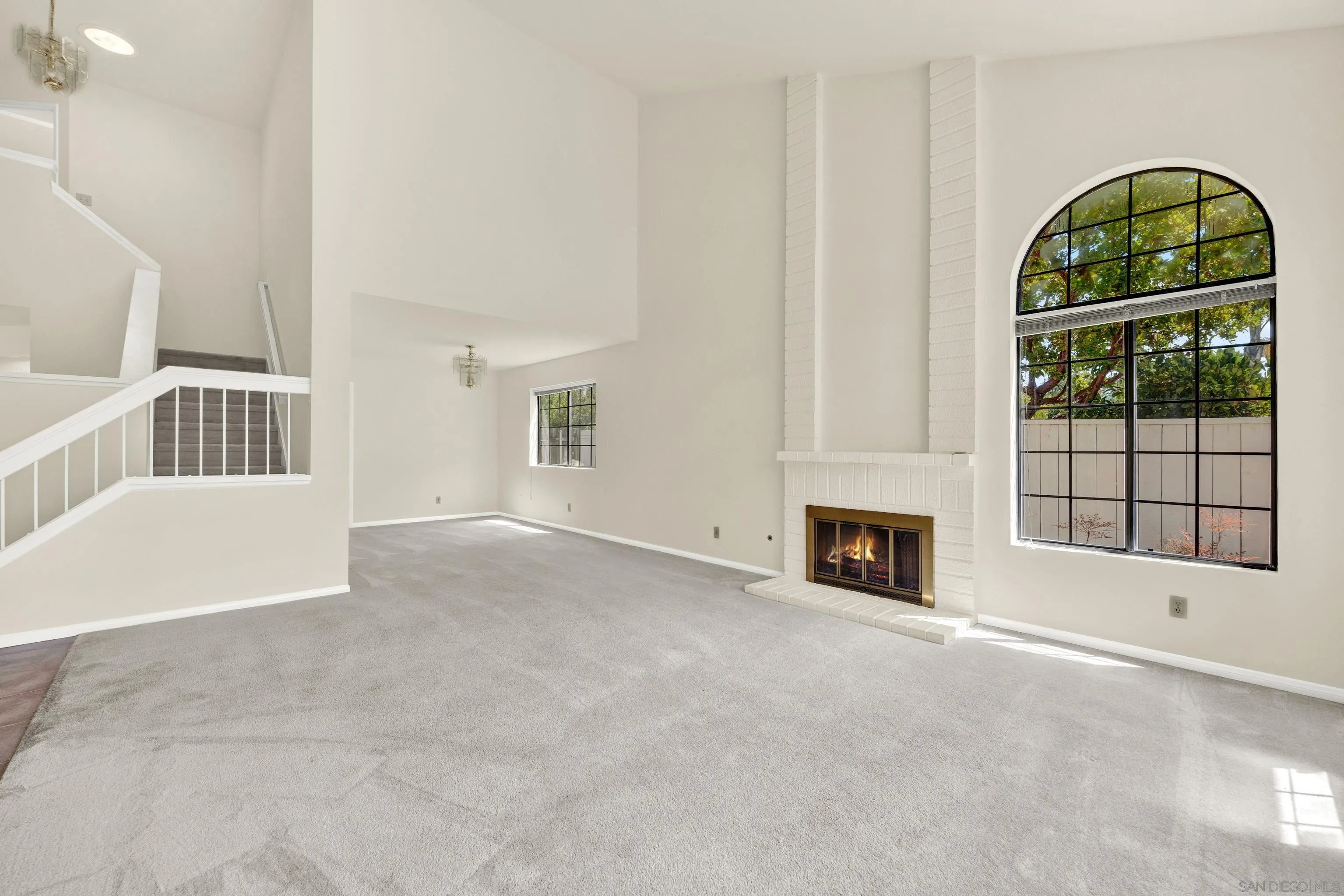 https://cdn.realtyfeed.com/cdn/127/250036935/9ca0b7278c70828ceca51f35d3ca5350.webp
