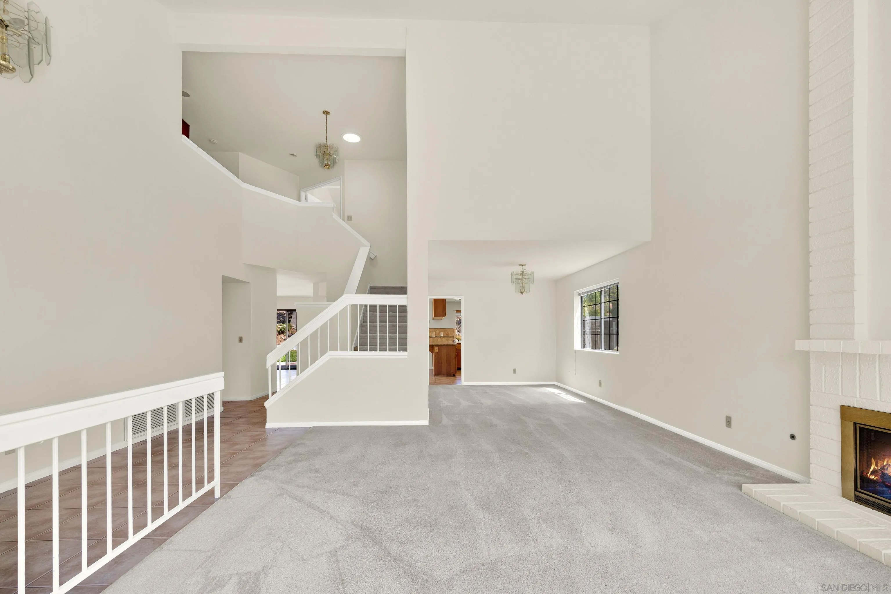 https://cdn.realtyfeed.com/cdn/127/250036935/f2a3098789f78a3c9c17d517157414da.webp