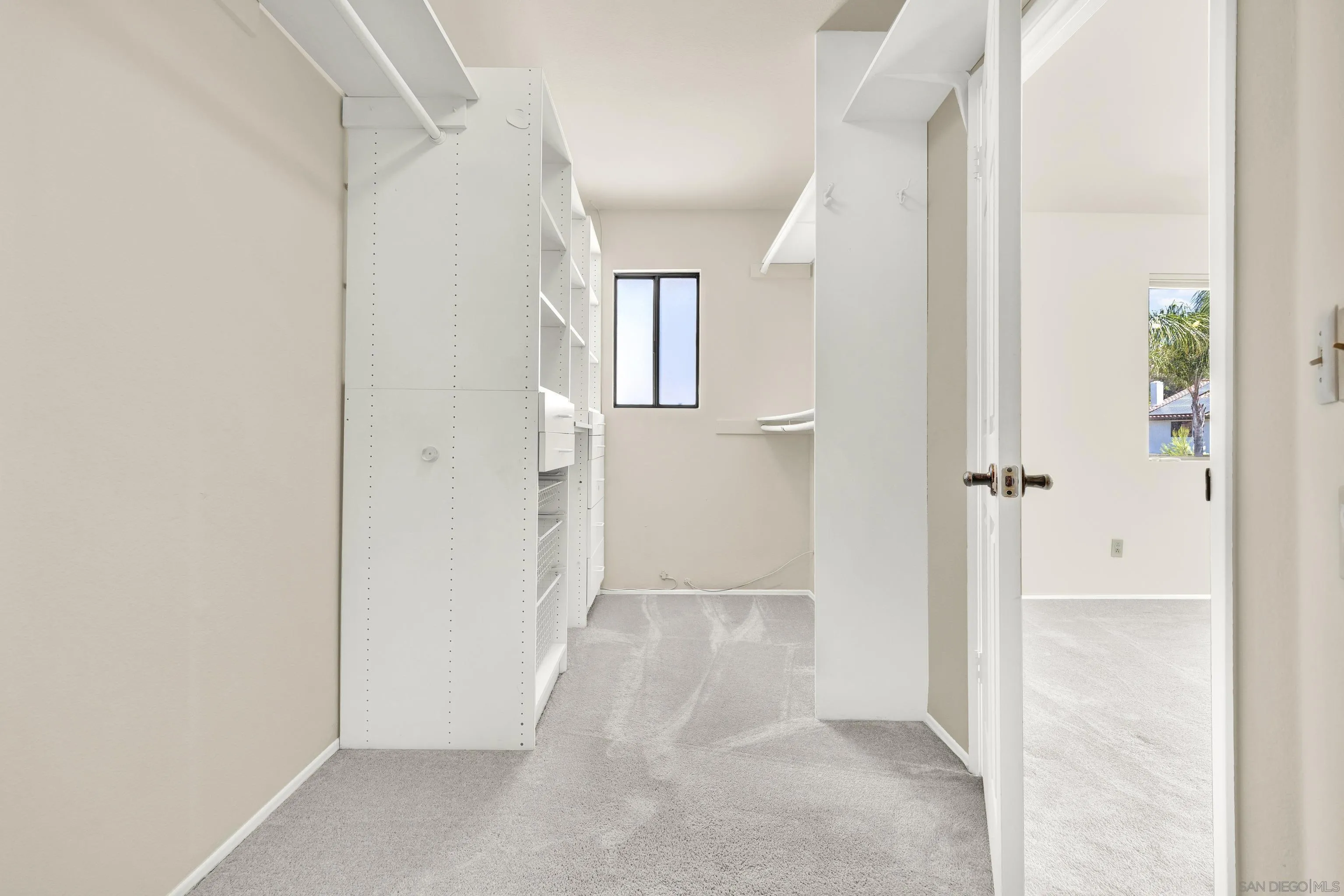 https://cdn.realtyfeed.com/cdn/127/250036935/f786c88630682689a489762e721eeb1b.webp