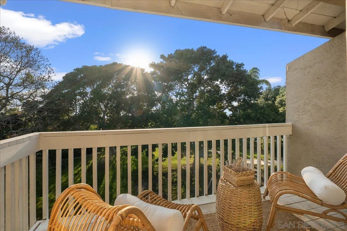 https://cdn.realtyfeed.com/cdn/127/250036937/ed814a1d3383cffe5d161e53ffbb316e.webp