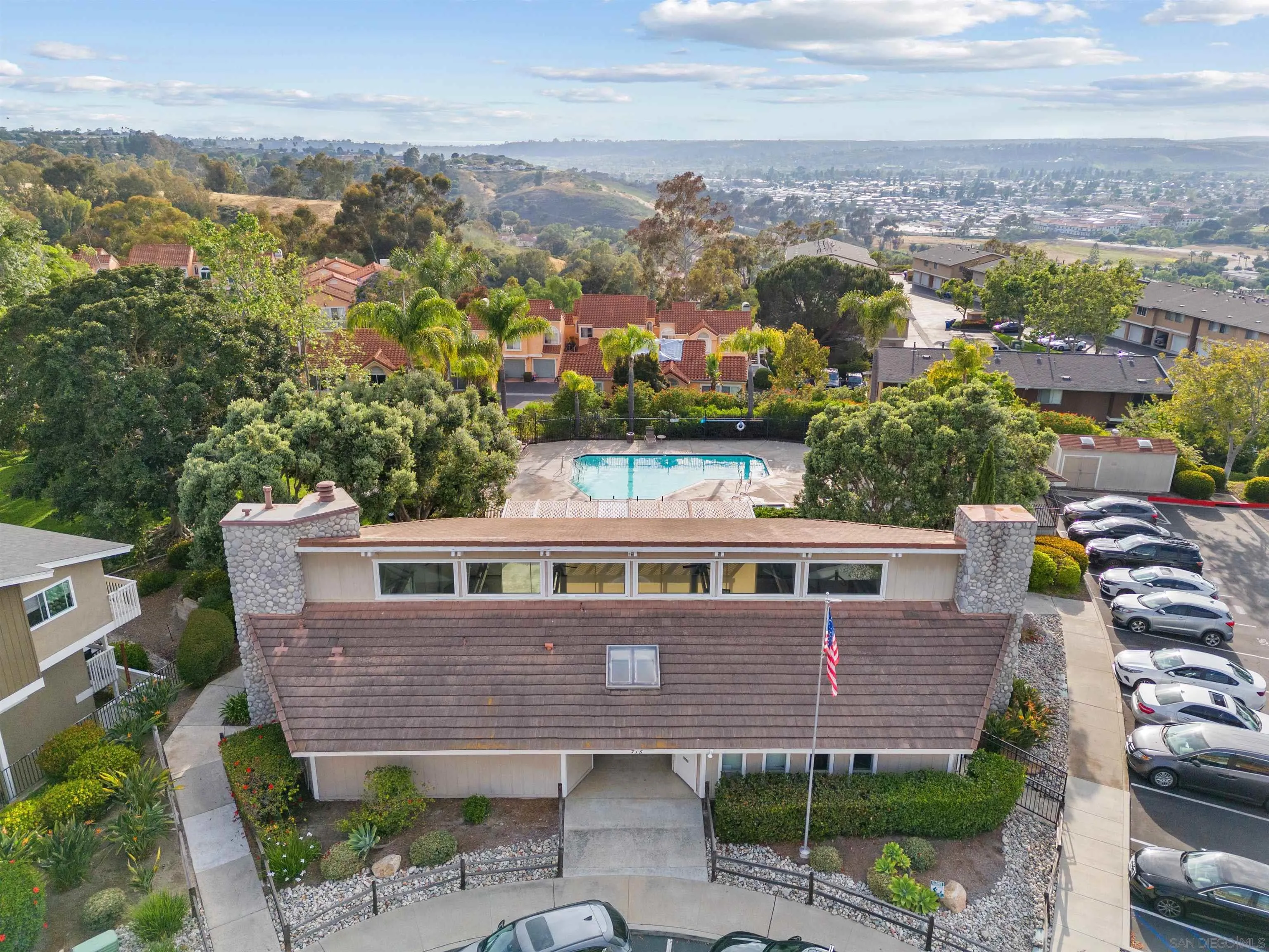 https://cdn.realtyfeed.com/cdn/127/250036937/fbc193836f0da90e3acc2d159e0b9bbd.webp