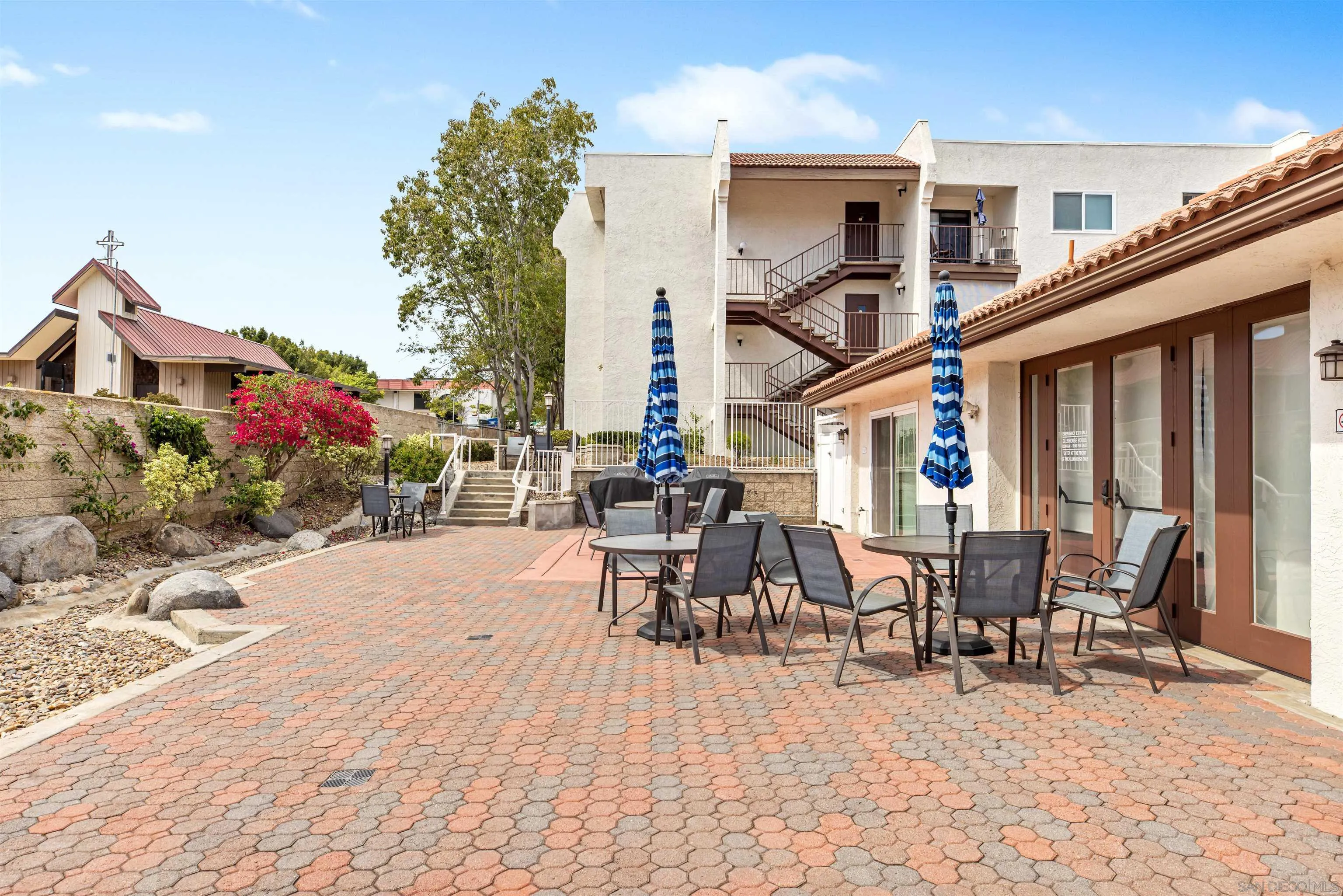 https://cdn.realtyfeed.com/cdn/127/250036938/37a26008e04a32536cb02b950d19dca4.webp