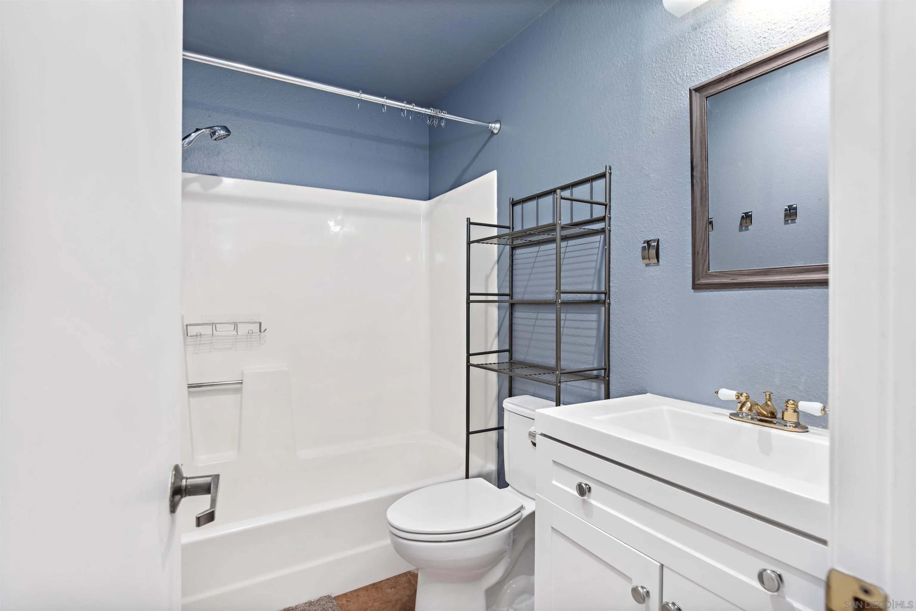 https://cdn.realtyfeed.com/cdn/127/250036938/b837a23479ad00c79c600312569187c3.webp
