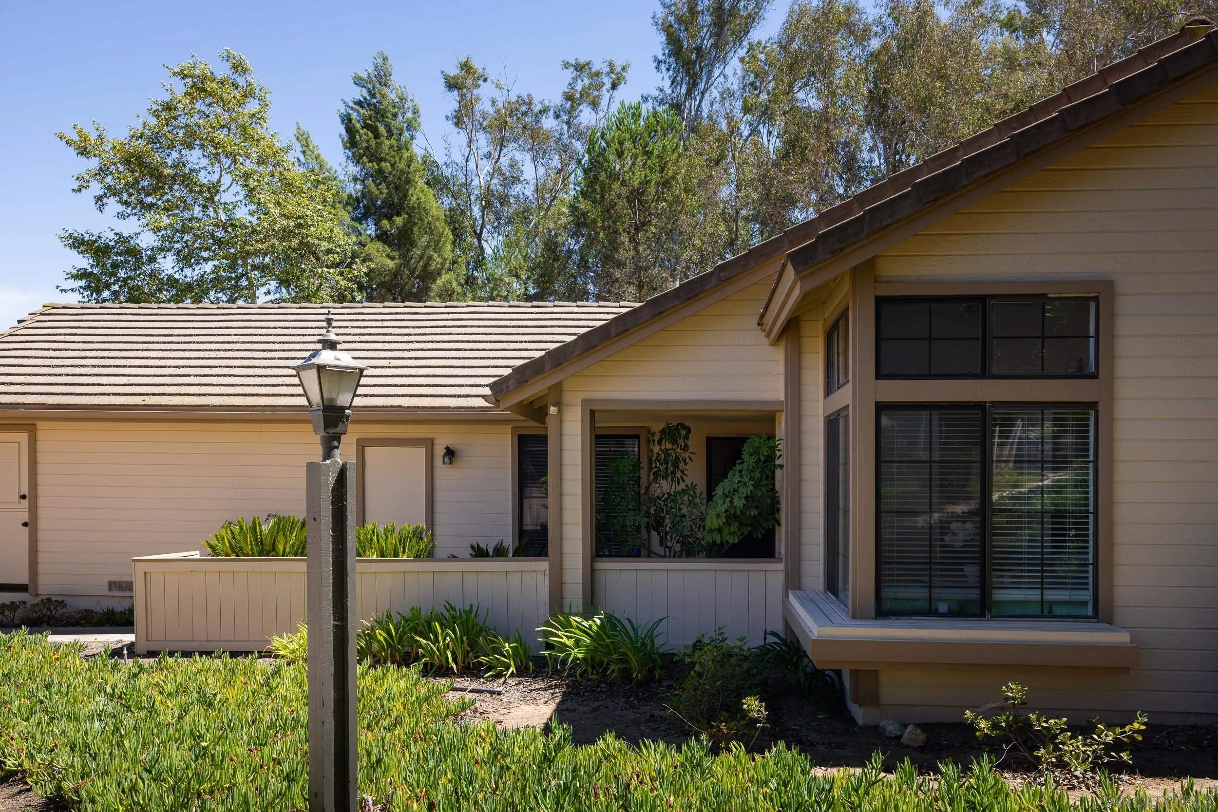 https://cdn.realtyfeed.com/cdn/127/250036941/b9a262c124bf41f1e43d6abbf7c98b46.webp
