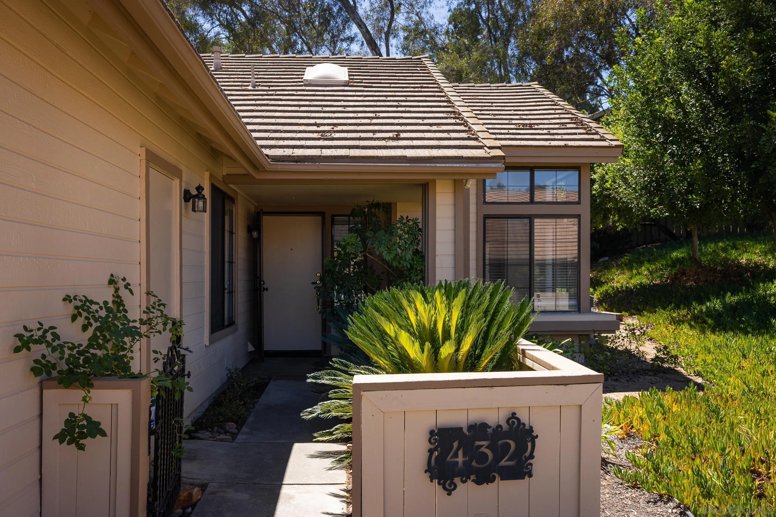 https://cdn.realtyfeed.com/cdn/127/250036941/c4db804b69177275e1a7fbcac254fd69.webp