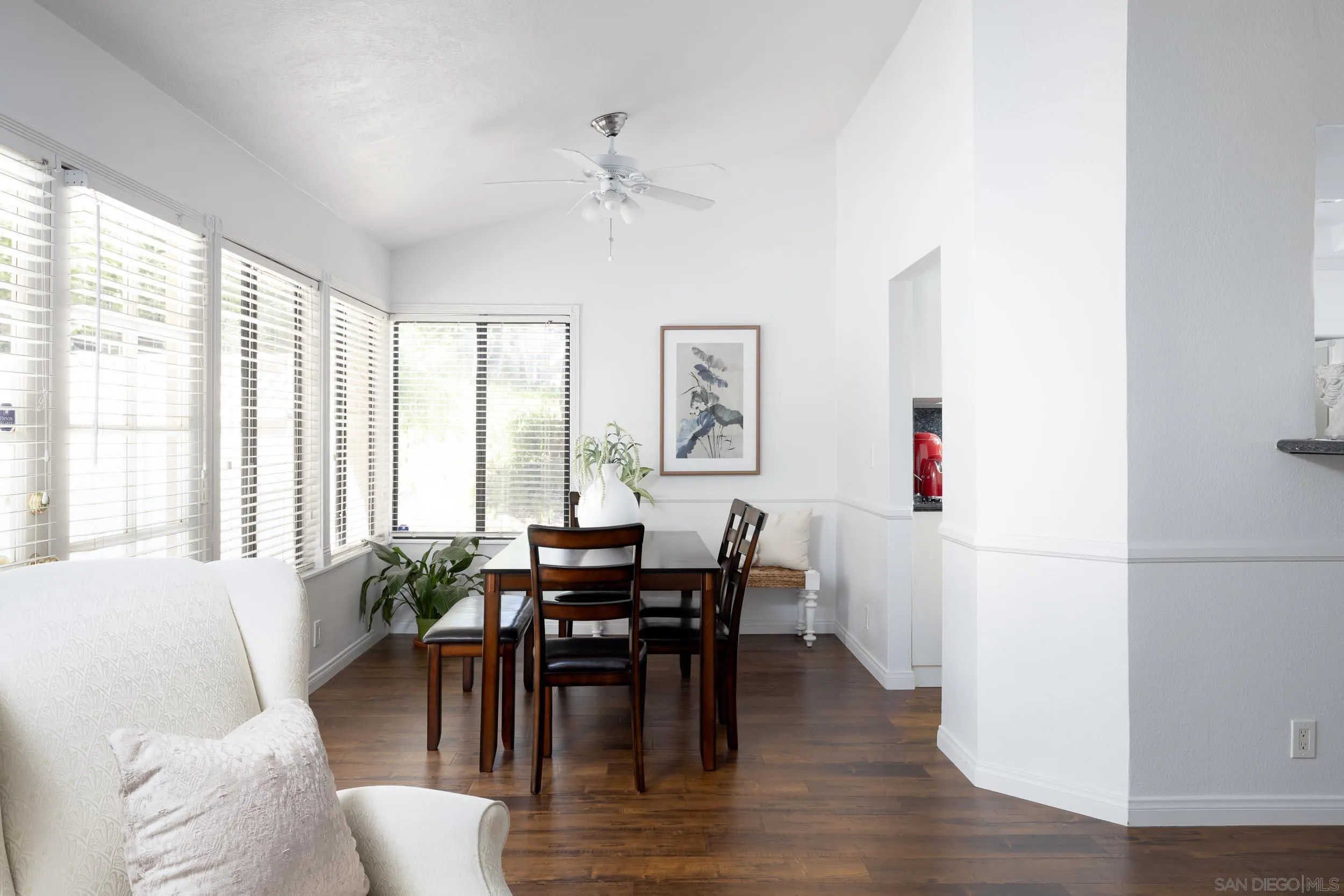 https://cdn.realtyfeed.com/cdn/127/250036941/cc43f93cdd10813448e5ac1e4a9f6e50.webp