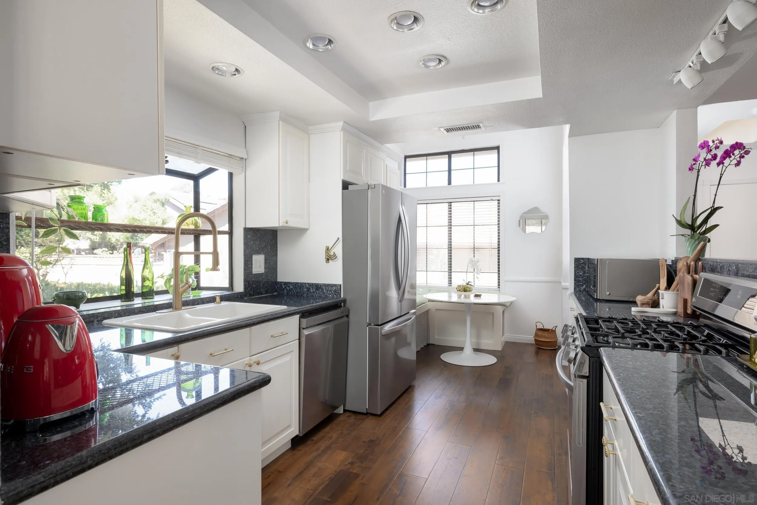 https://cdn.realtyfeed.com/cdn/127/250036941/df602050e70c38a054555debce08a126.webp