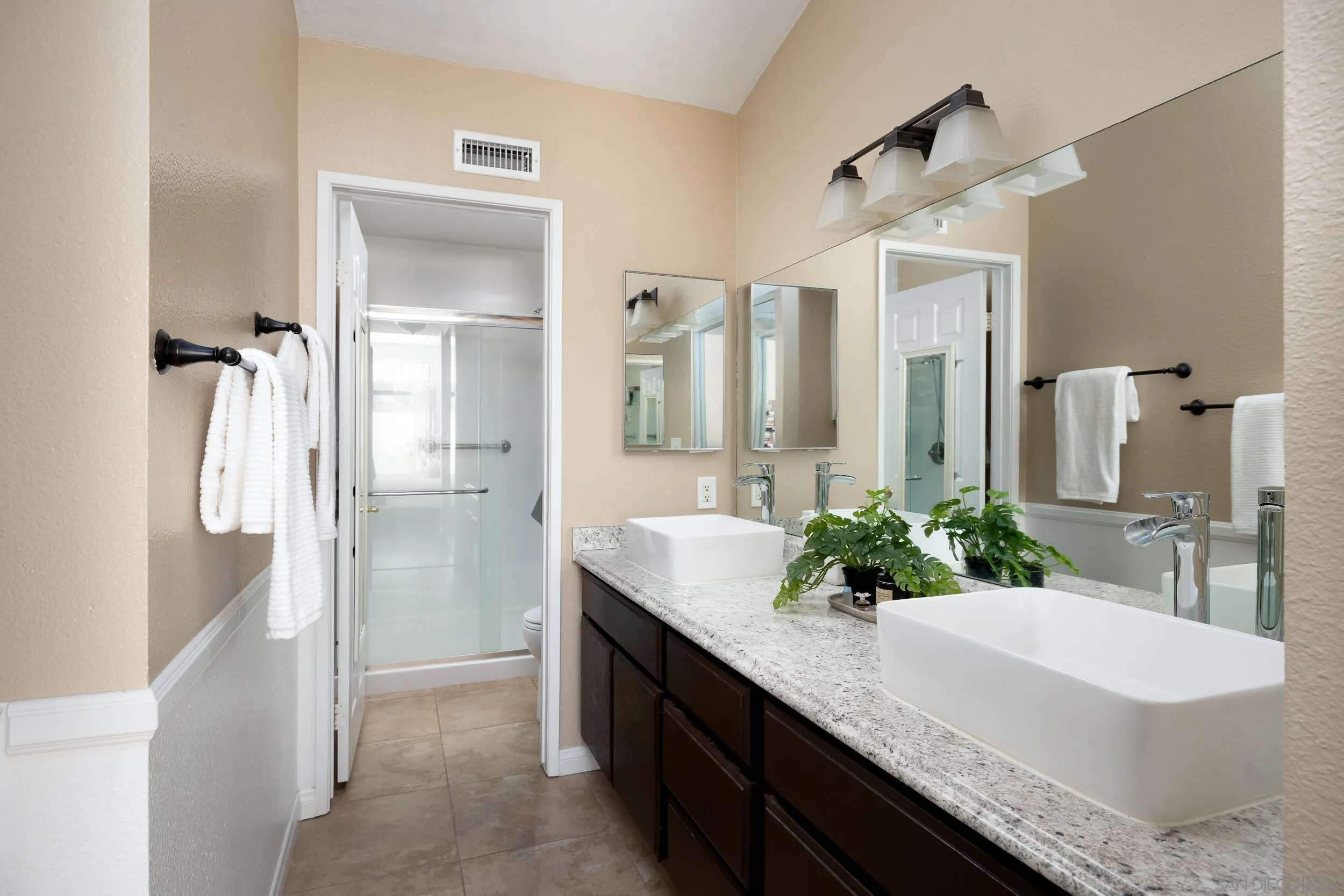 https://cdn.realtyfeed.com/cdn/127/250036941/f610f6ea08351547e2e423a26cc807bb.webp