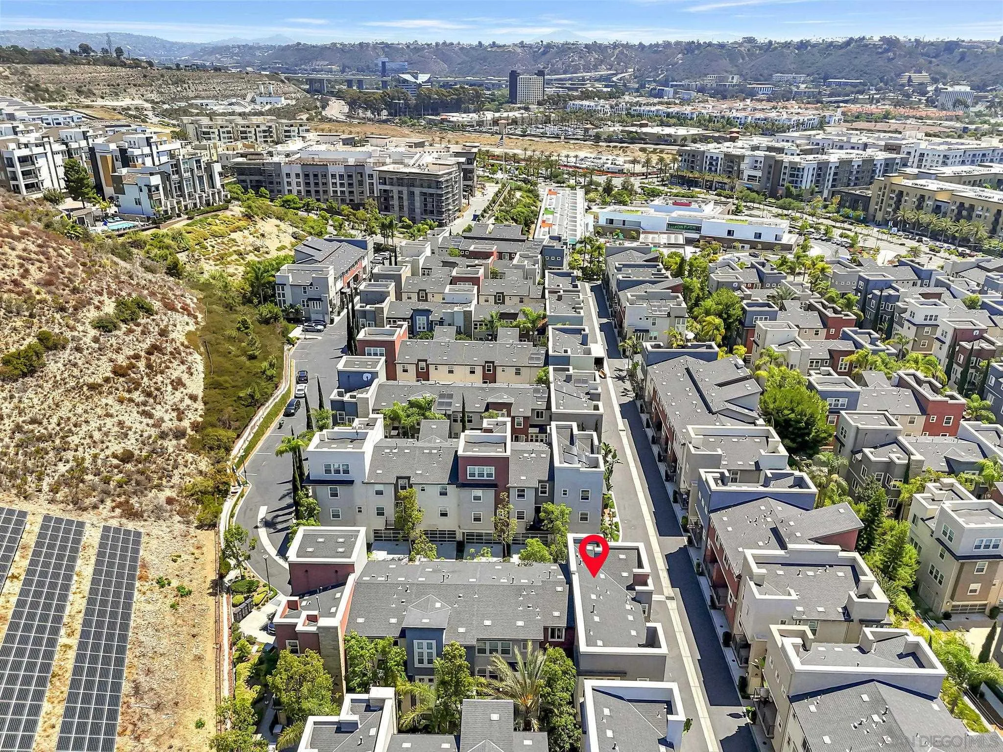 https://cdn.realtyfeed.com/cdn/127/250036942/0cb1b59f62db6a5ca6bb4f140e338cb1.webp