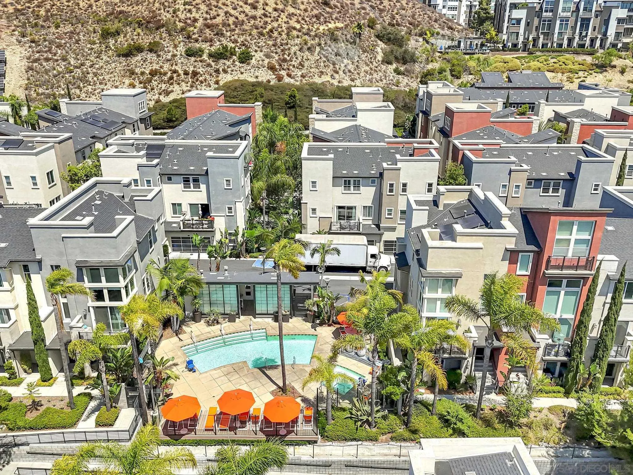 https://cdn.realtyfeed.com/cdn/127/250036942/51a09d48fdbd28518d6a218b1c4132c4.webp