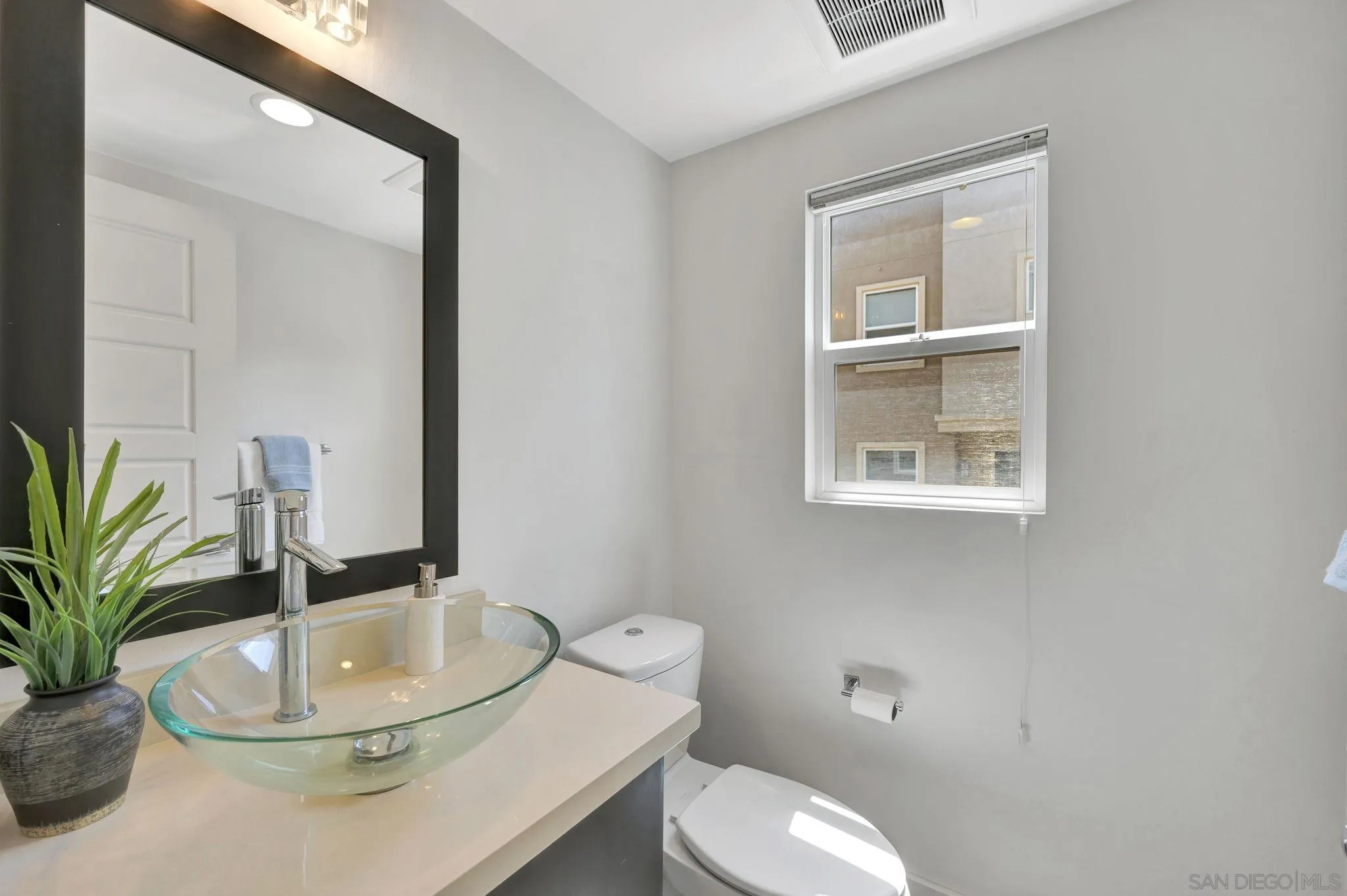Photo #16: 250036942 Listing: Photo #16