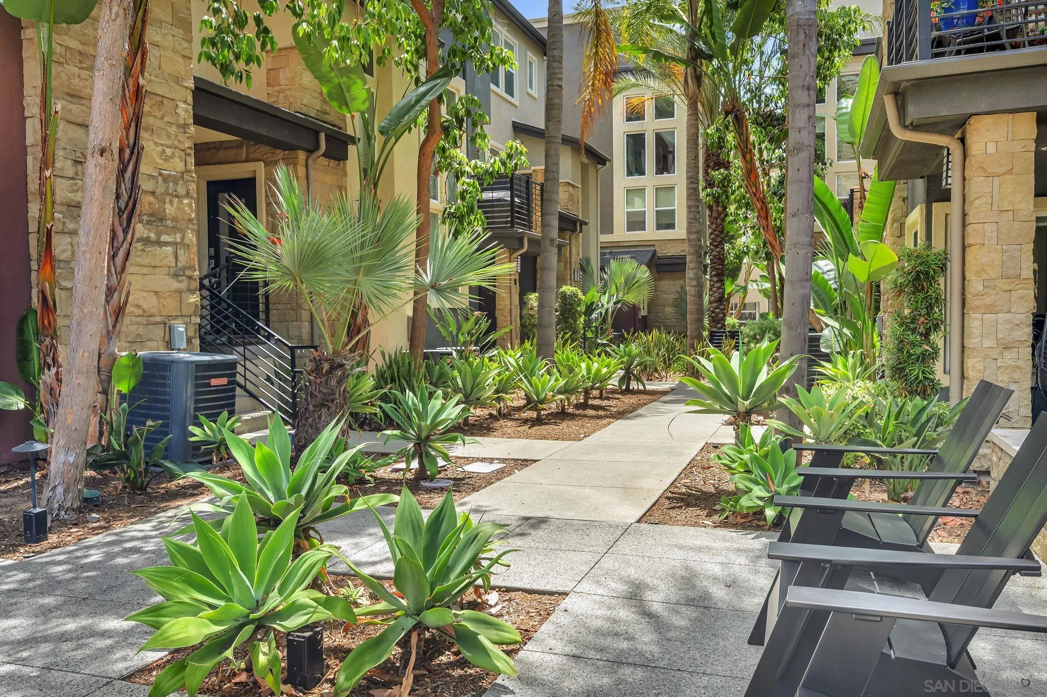 Photo #3: 250036942 Listing 