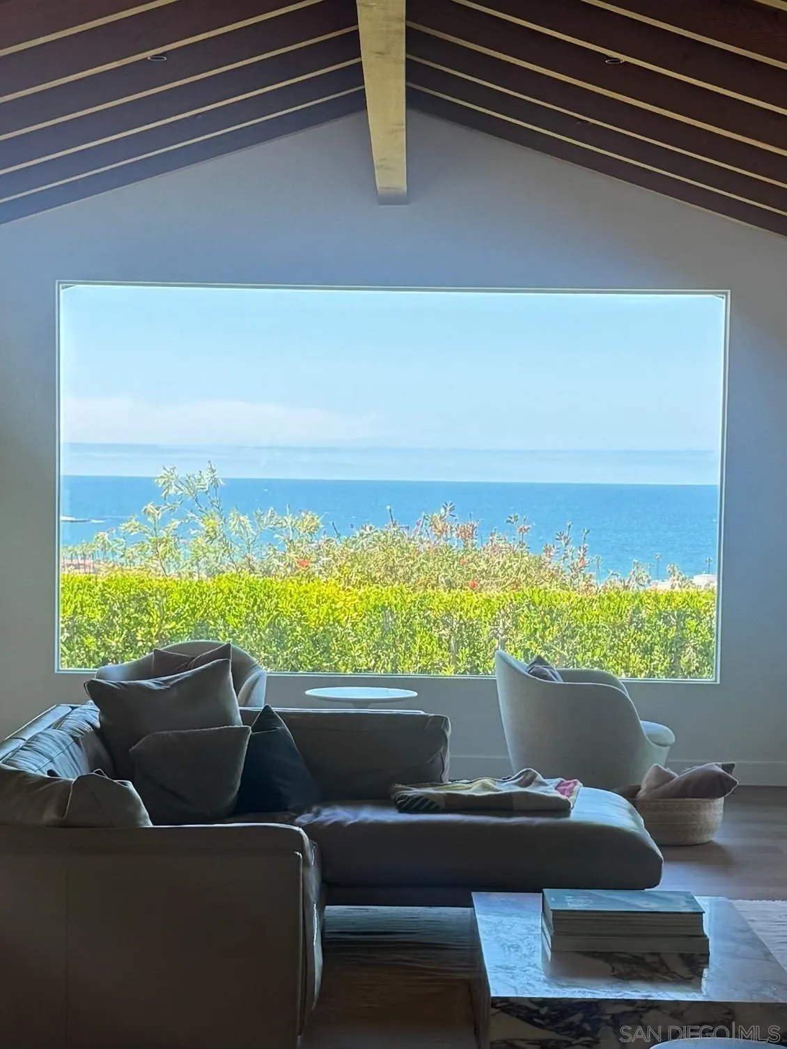 https://cdn.realtyfeed.com/cdn/127/250036943/1e239d1b6c1afd8fb68e22e0e7a6fa1c.webp
