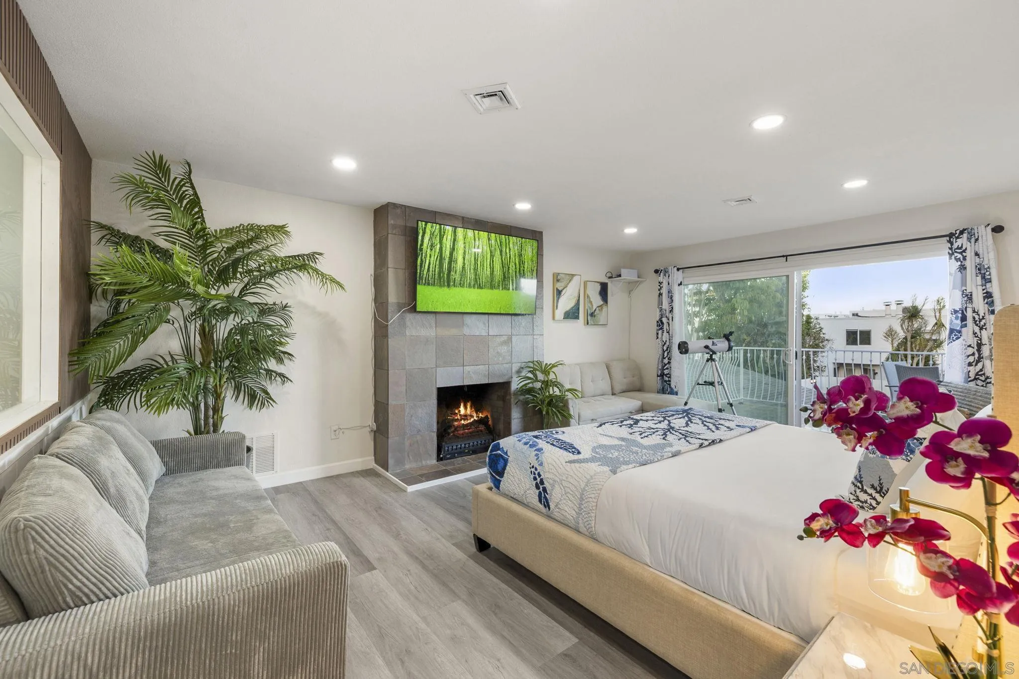 https://cdn.realtyfeed.com/cdn/127/250036944/05d50c10ed98604efee327945e0d8a8a.webp
