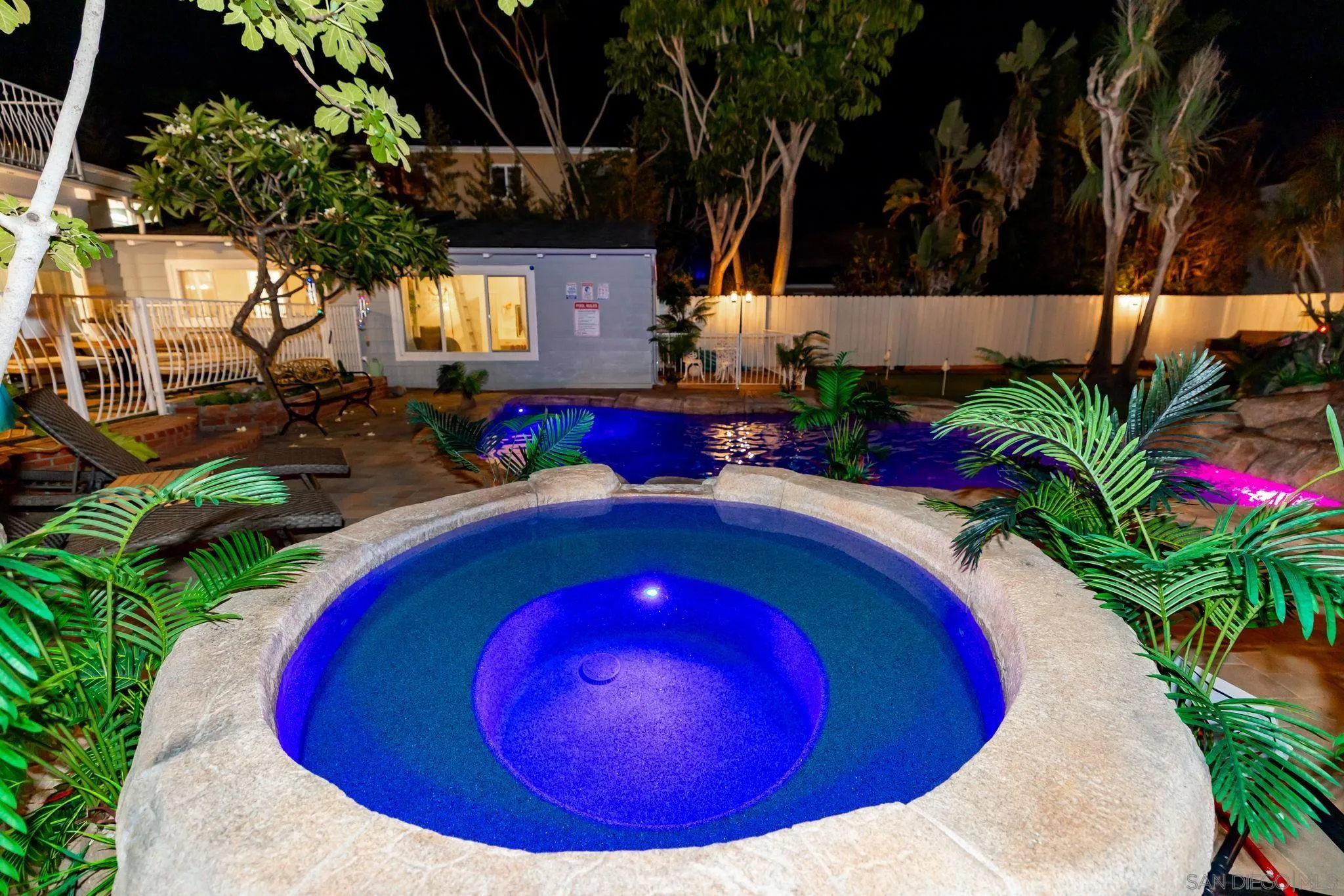 https://cdn.realtyfeed.com/cdn/127/250036944/0c74f6151be619281916ab0c783464de.webp