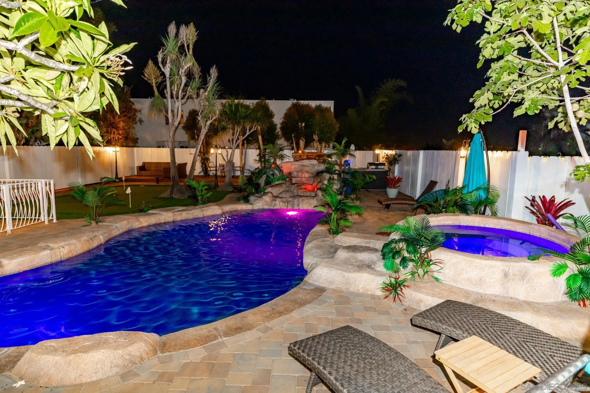 https://cdn.realtyfeed.com/cdn/127/250036944/6d3ea92b66ad25f0013afc157eb80643.webp