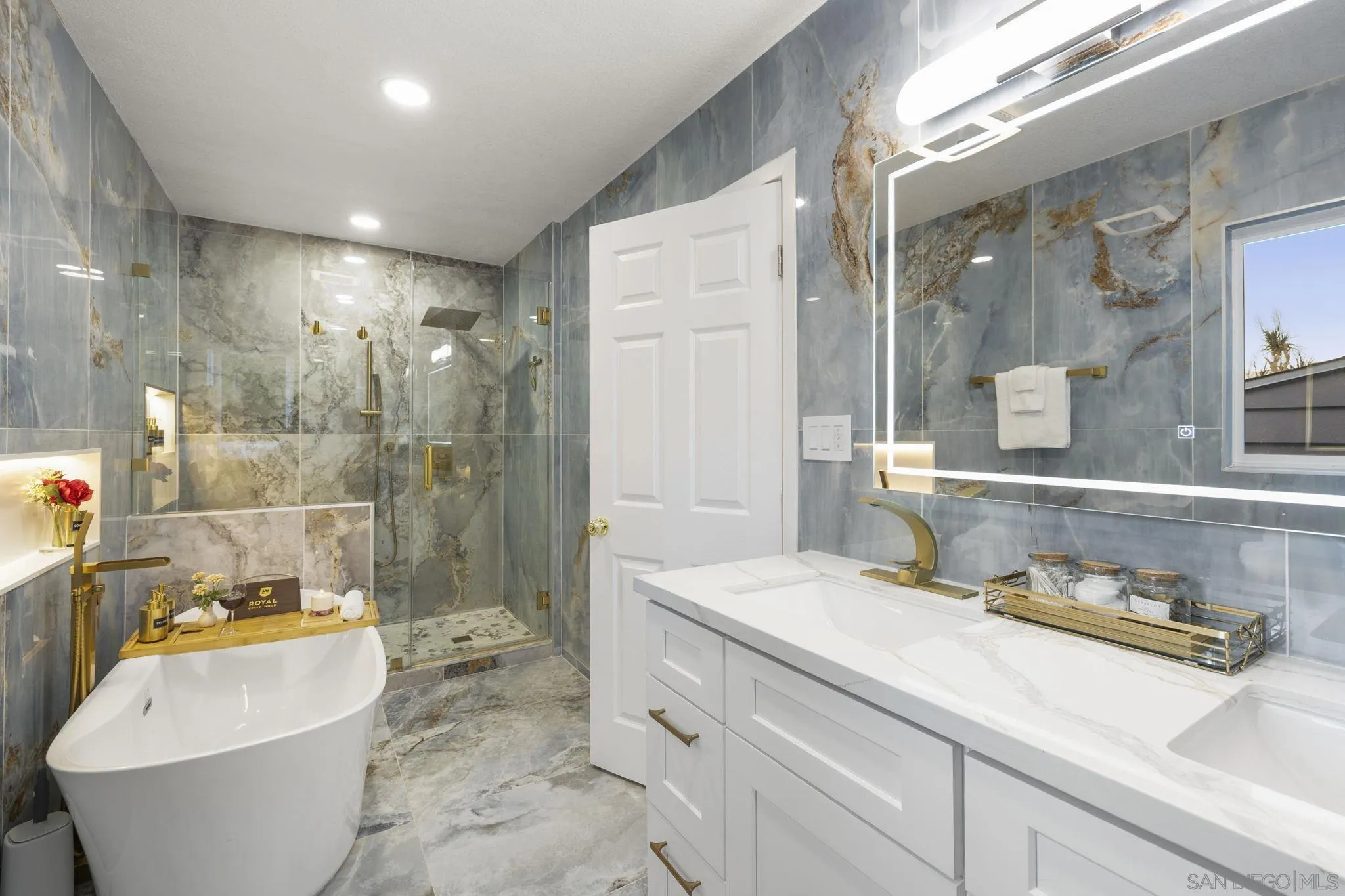https://cdn.realtyfeed.com/cdn/127/250036944/8da81ba3ecdbd35066f6322f26855b6d.webp