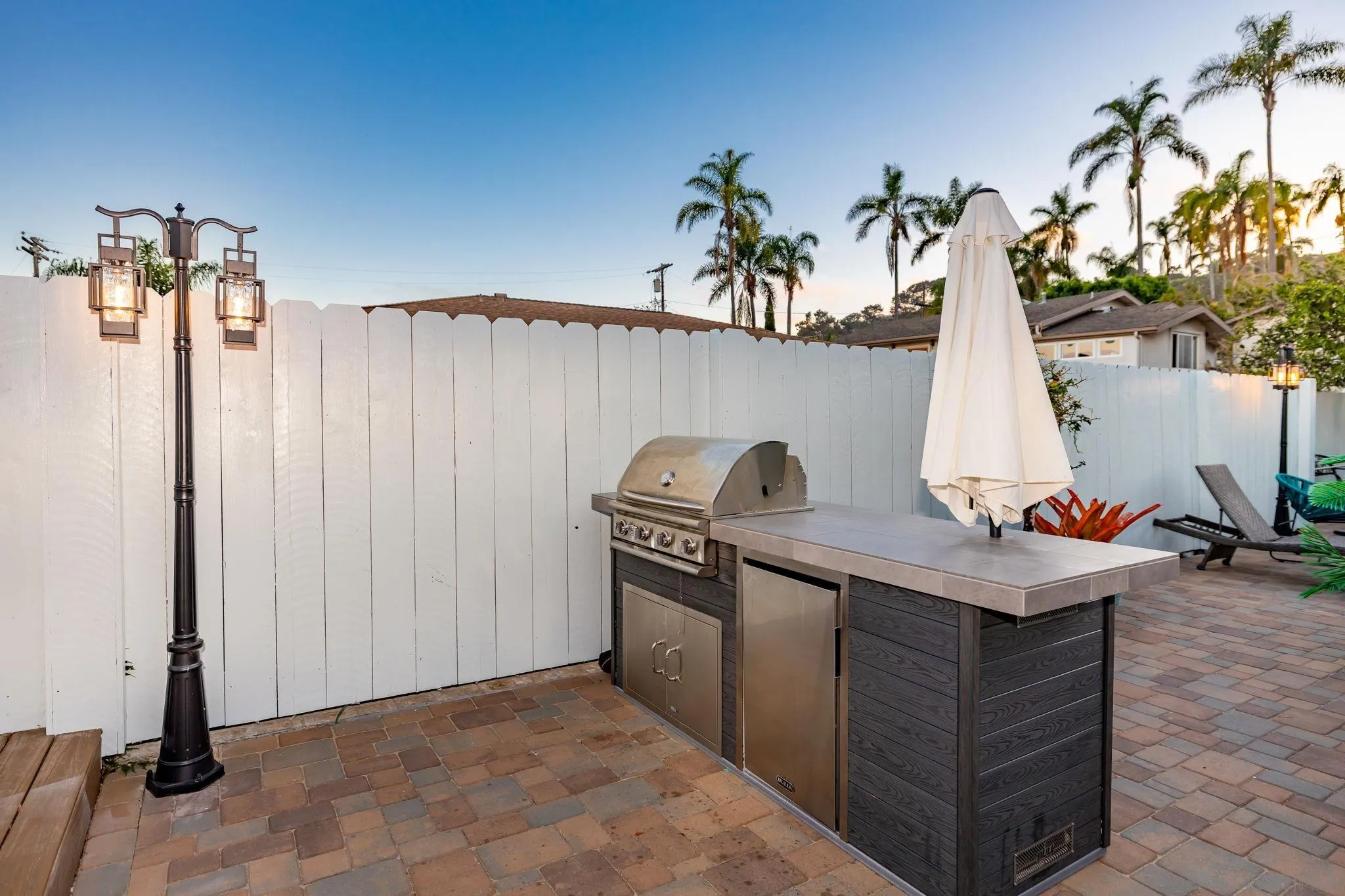 https://cdn.realtyfeed.com/cdn/127/250036944/cb088f0f3bdd0aaf7b40cfffabbe7e77.webp