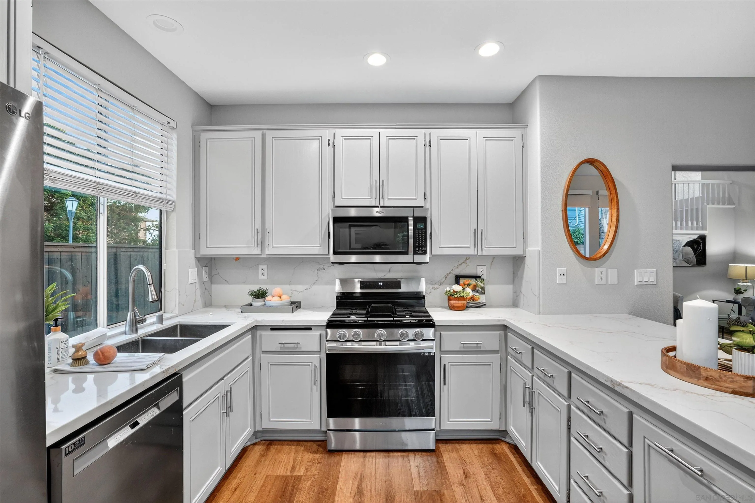 https://cdn.realtyfeed.com/cdn/127/250036945/0d7b1bf3264e9f16d44f494de324cba0.webp