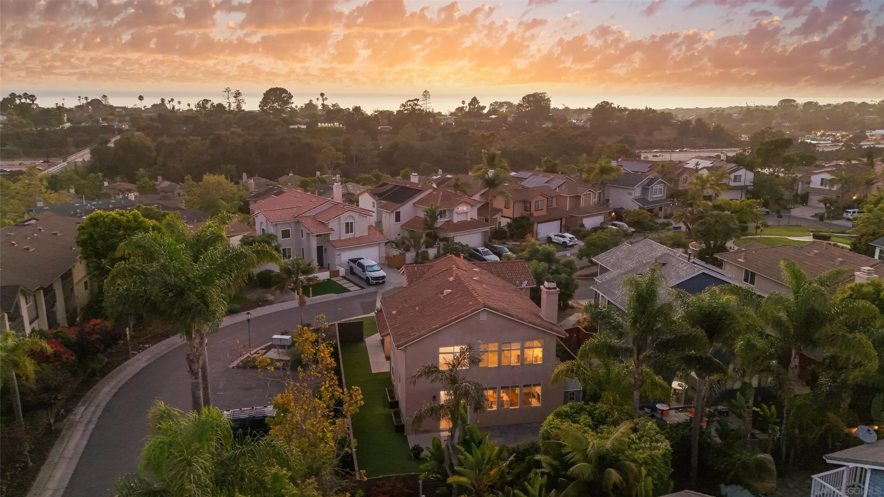 https://cdn.realtyfeed.com/cdn/127/250036945/fbf83c180882ce8c95e7305c62c5cdc4.webp