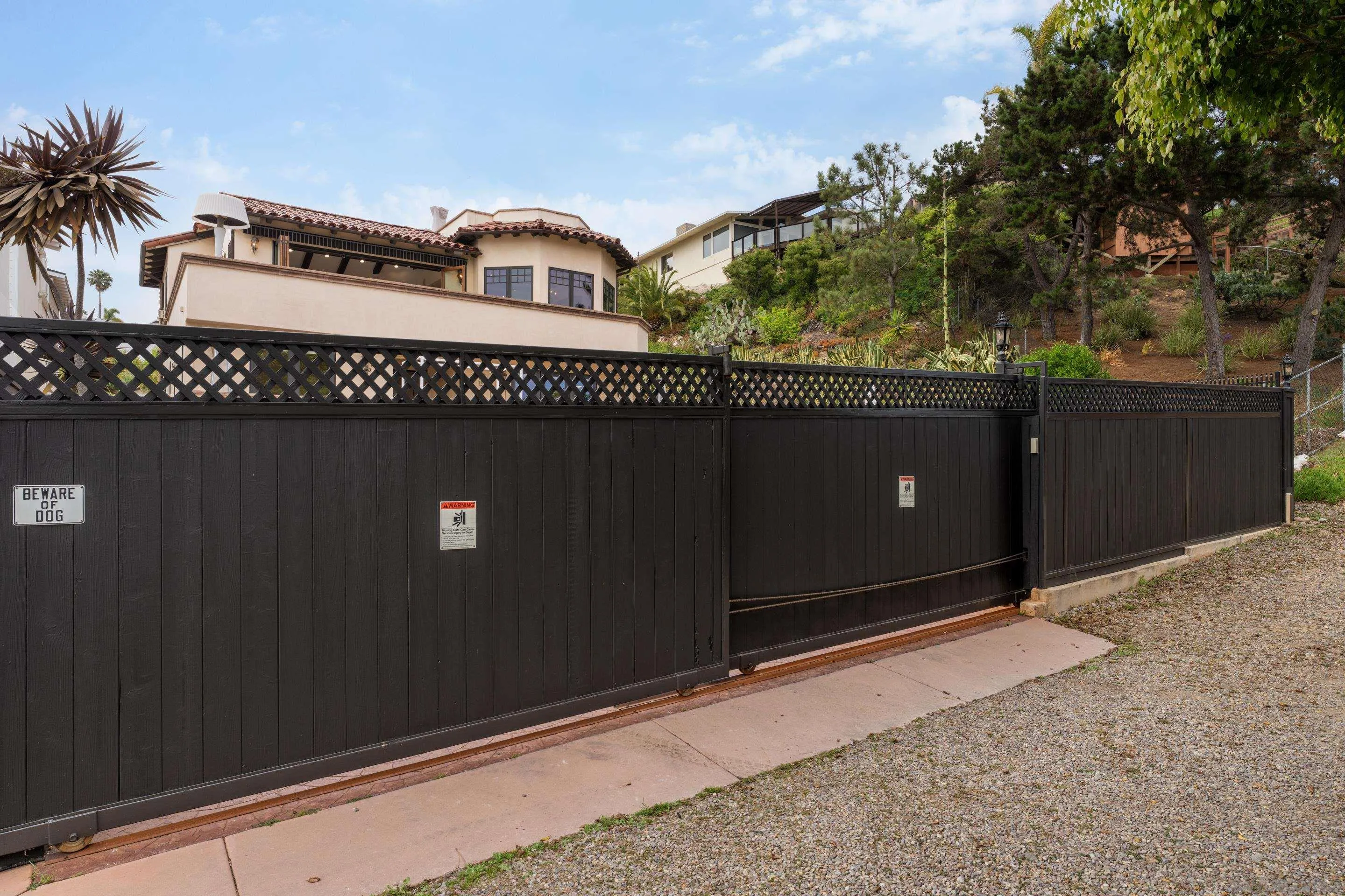 https://cdn.realtyfeed.com/cdn/127/250036946/ce0b01976e7484046c283fd6e7d1919b.webp