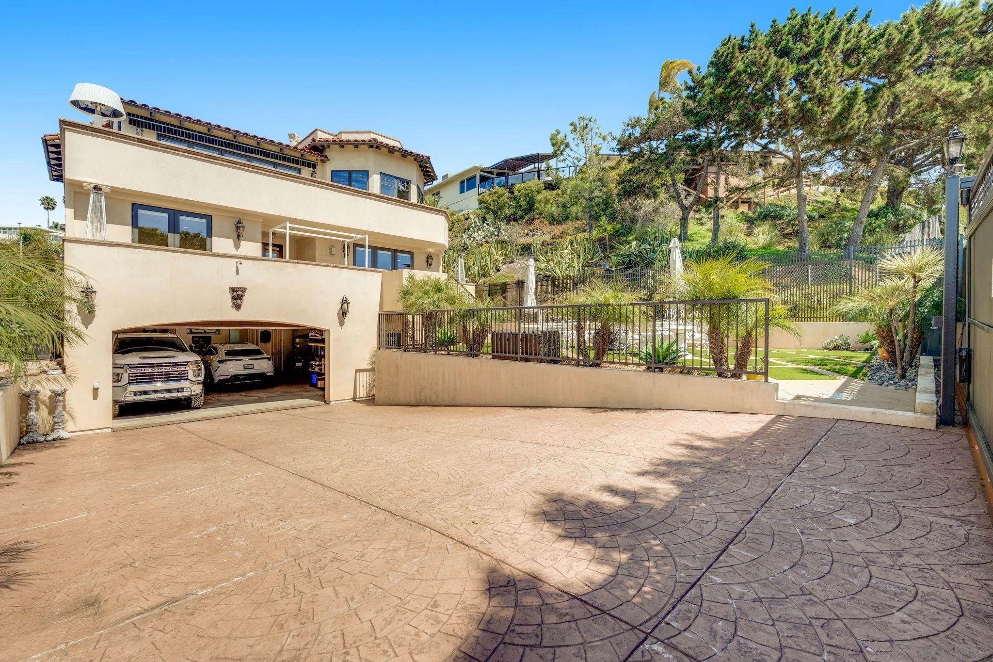 https://cdn.realtyfeed.com/cdn/127/250036946/f7ffc5812ebb55a9da1198365b6a9eda.webp
