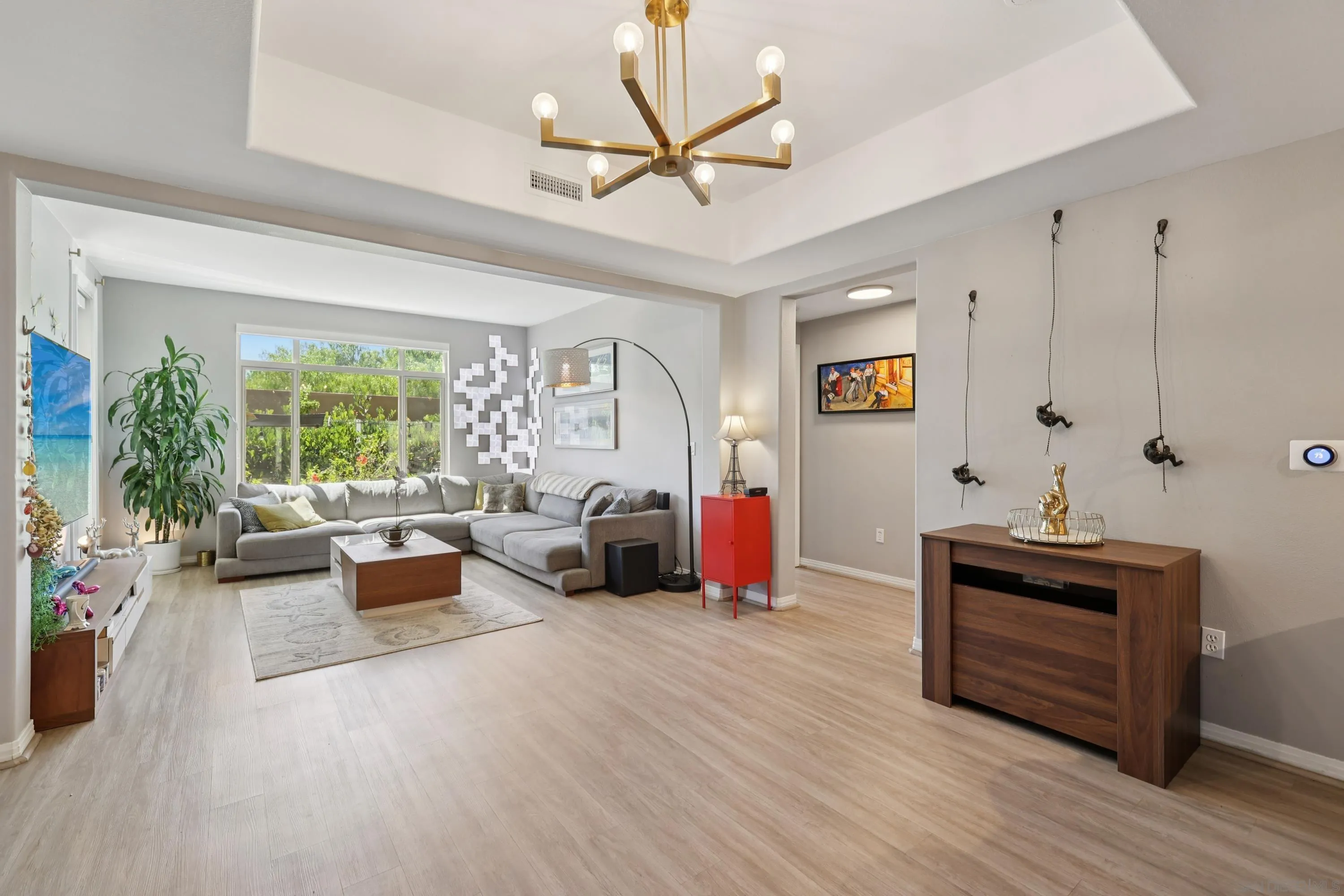 Photo #2: 250036947 Listing 