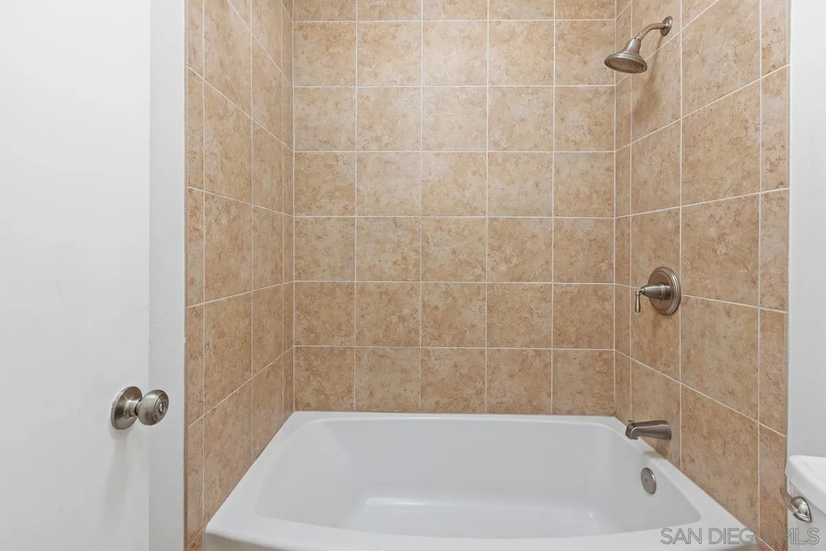 https://cdn.realtyfeed.com/cdn/127/250036949/ae19a4927209aff8be6b4ac987dbf159.webp
