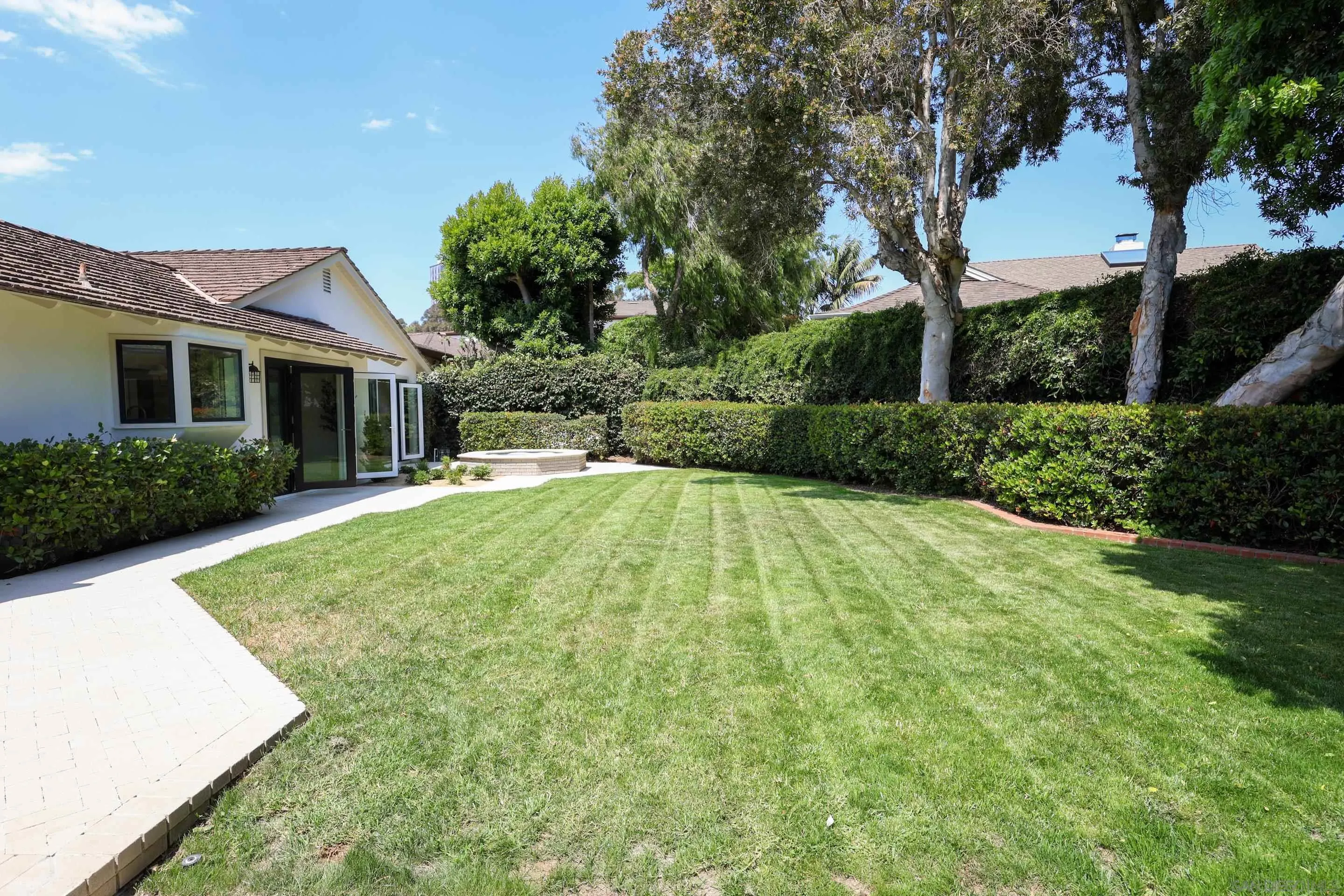 https://cdn.realtyfeed.com/cdn/127/250036950/d09129652c895e3ed2f26af9822de396.webp