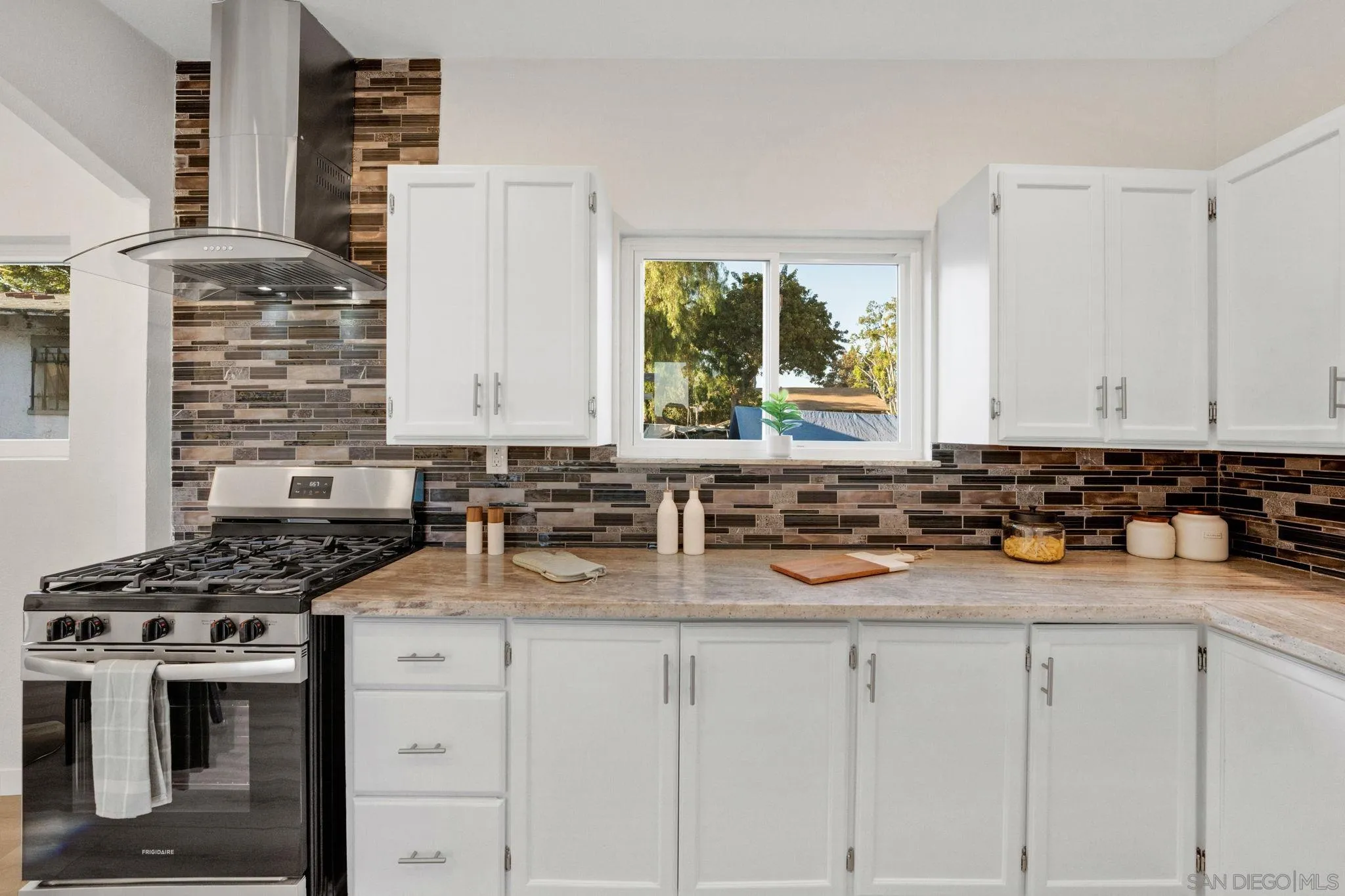 https://cdn.realtyfeed.com/cdn/127/250036951/32a7d03368bcf5c809ce4c7481b1fe1e.webp