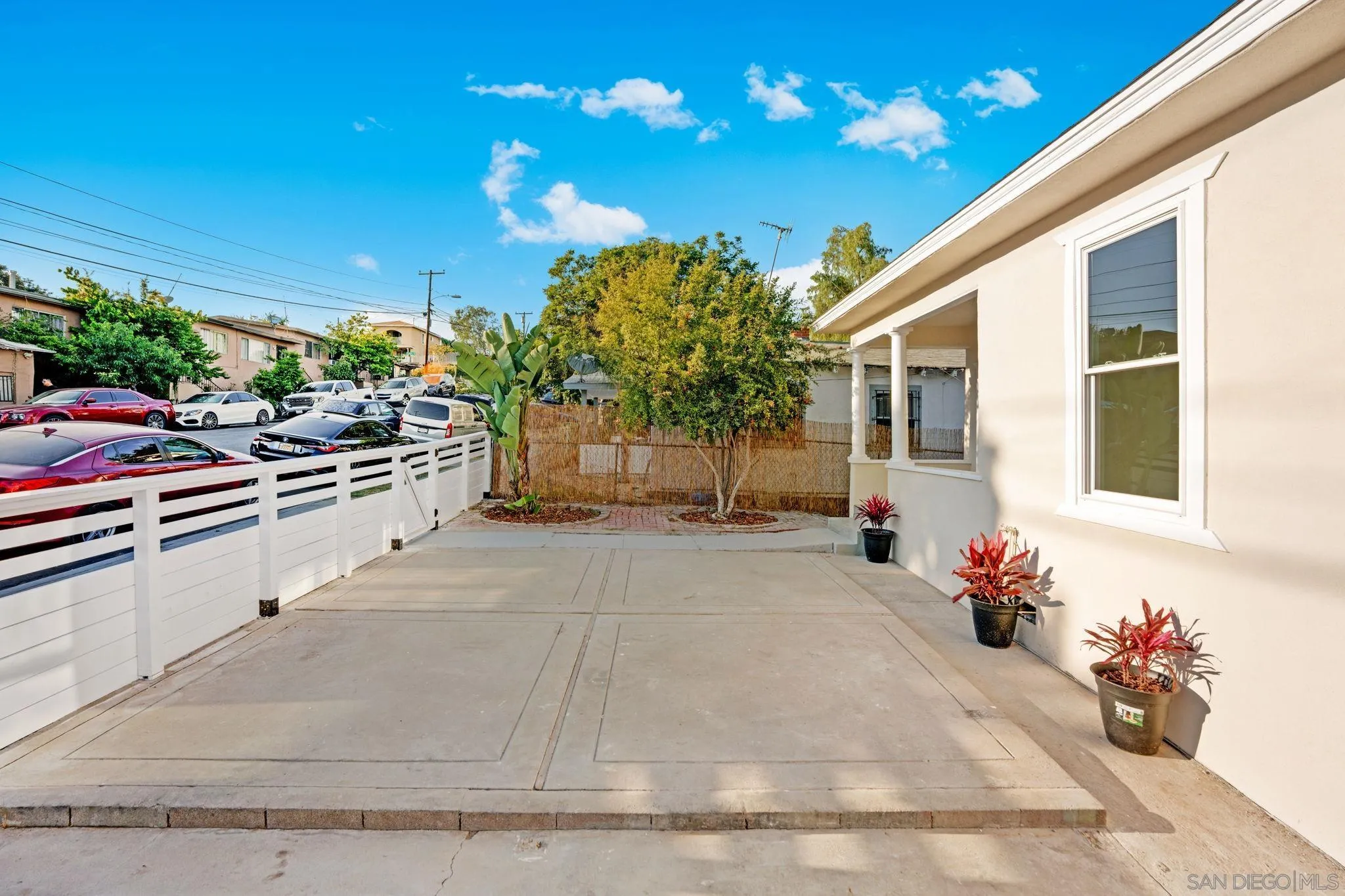 https://cdn.realtyfeed.com/cdn/127/250036951/9784f999adef86e38a40a6e14269c8a3.webp