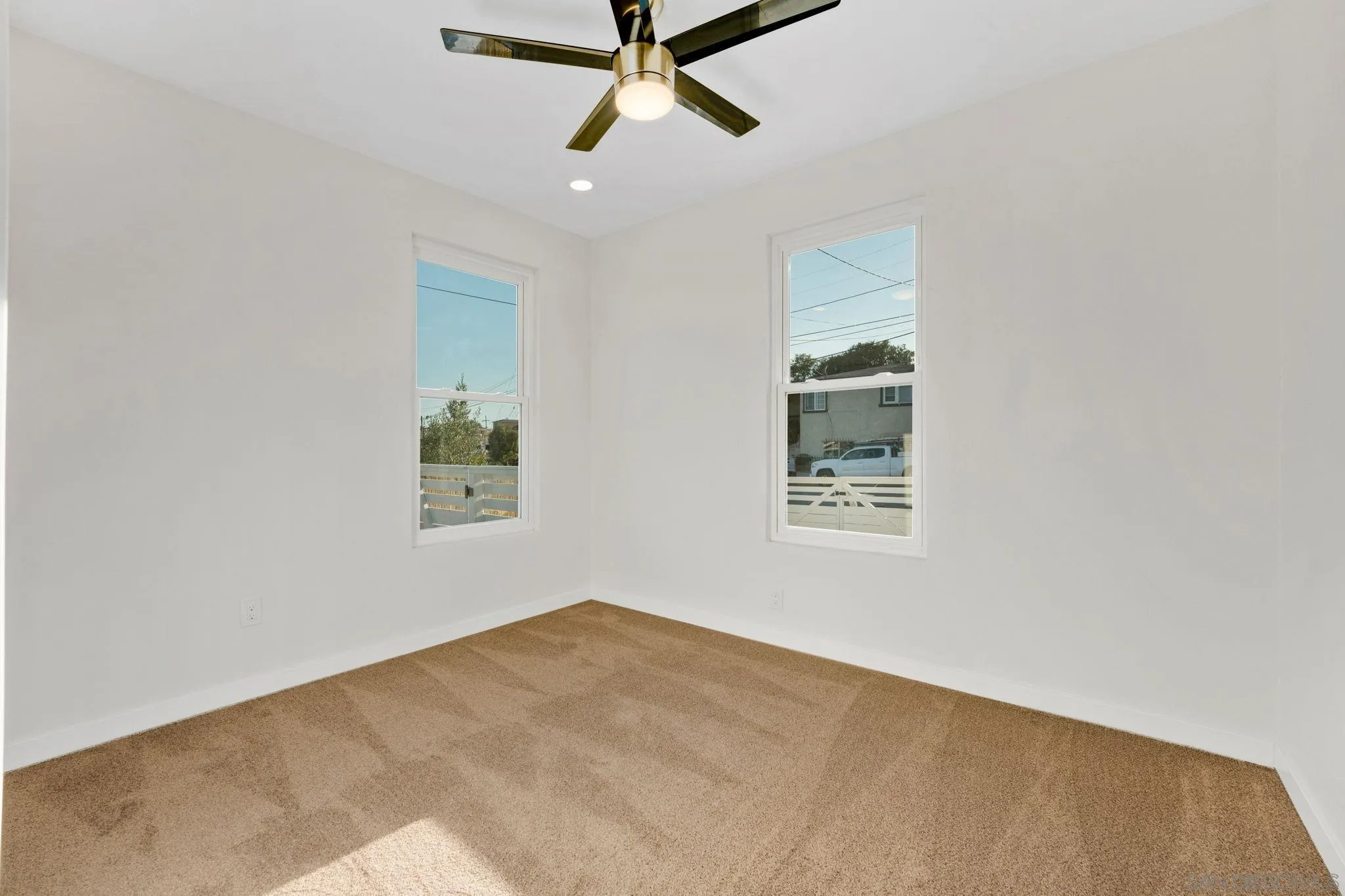 https://cdn.realtyfeed.com/cdn/127/250036951/c3909d16df334aa94f0bd5c733537ca7.webp