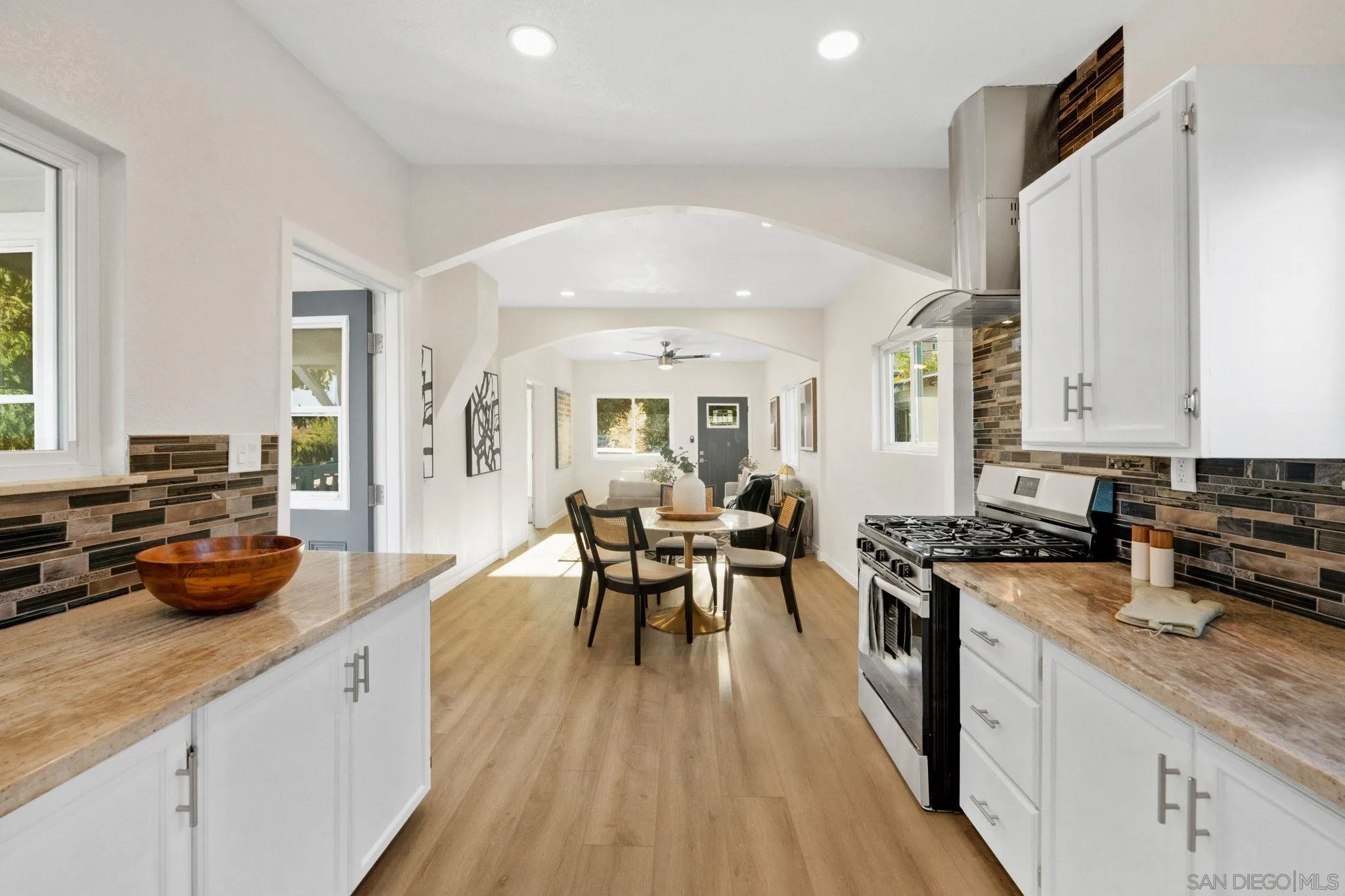 https://cdn.realtyfeed.com/cdn/127/250036951/deb57a7f02bef7e1d710c4b0171d0526.webp