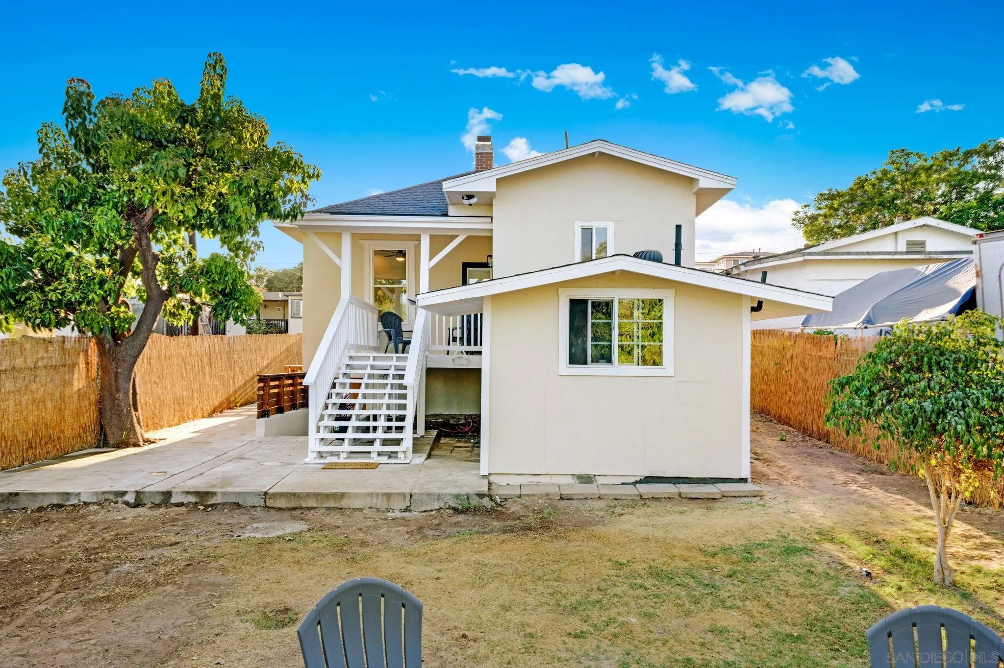 https://cdn.realtyfeed.com/cdn/127/250036951/f7f76baea1a14fb1f7c0026e4e7ab204.webp