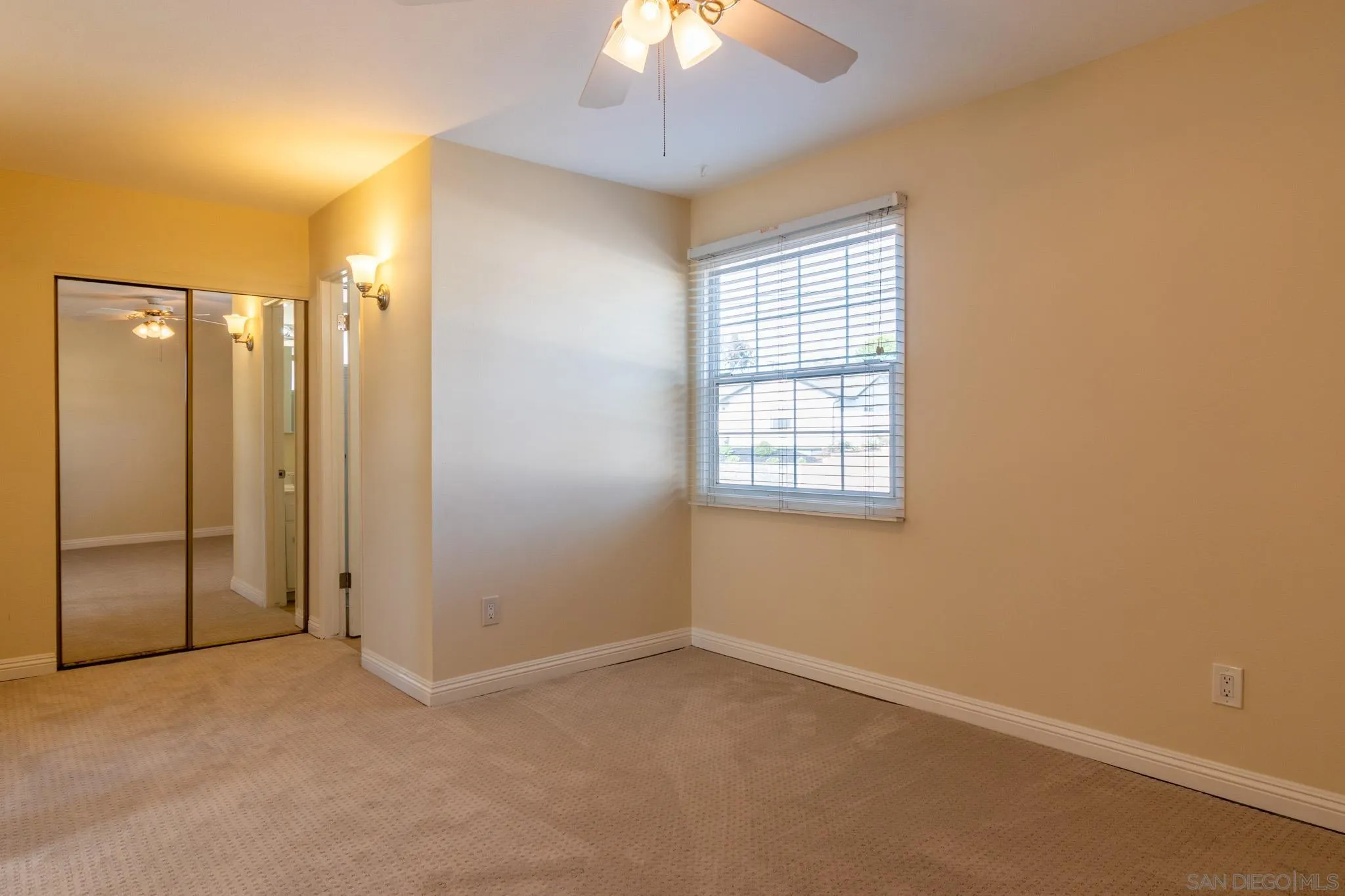 https://cdn.realtyfeed.com/cdn/127/250036953/43b4961a86fbb46bb1b0a487b9abc94d.webp